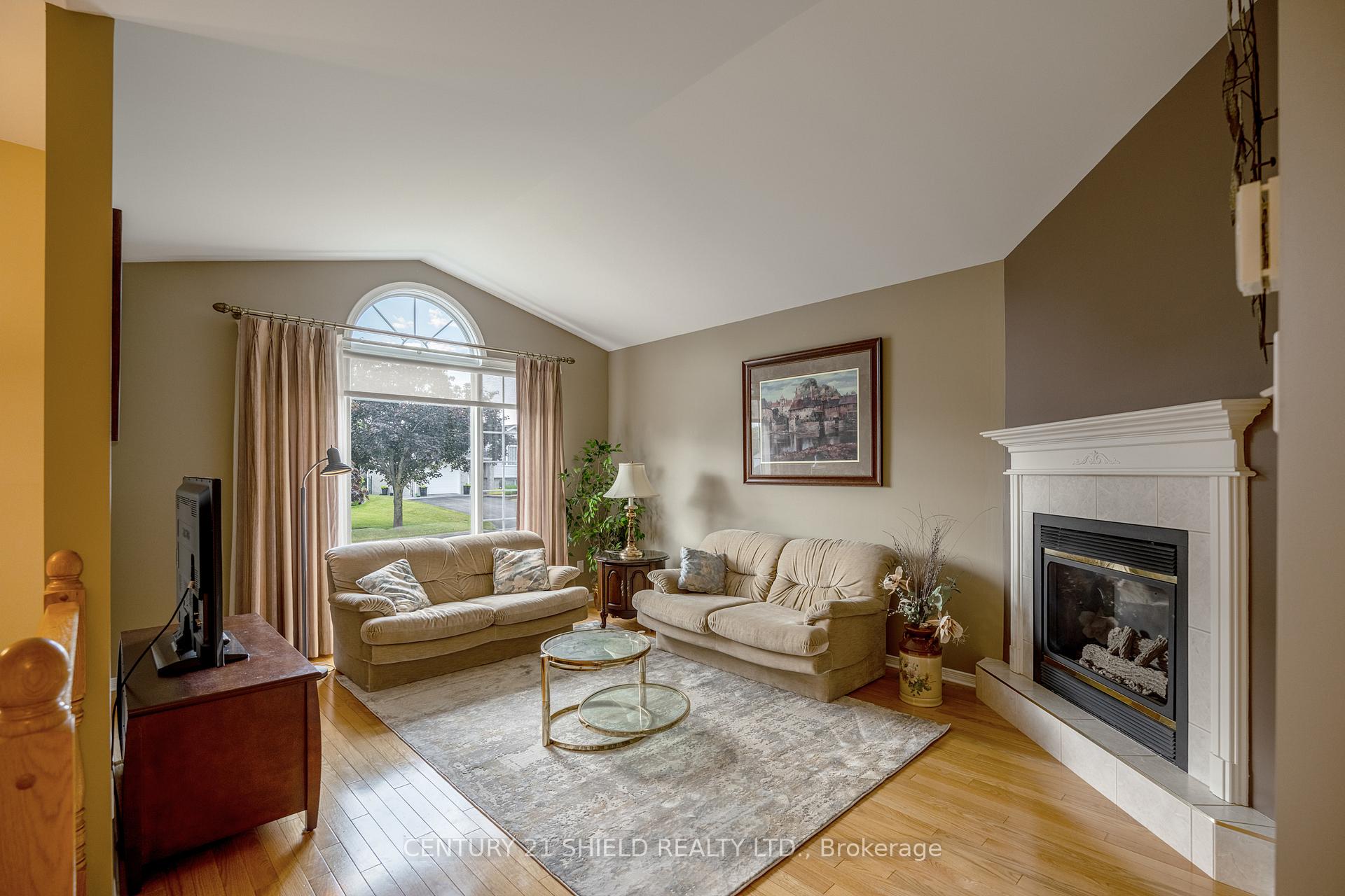 Photo 20 of 253 Northwoods Crescent, Cornwall — HOMEH