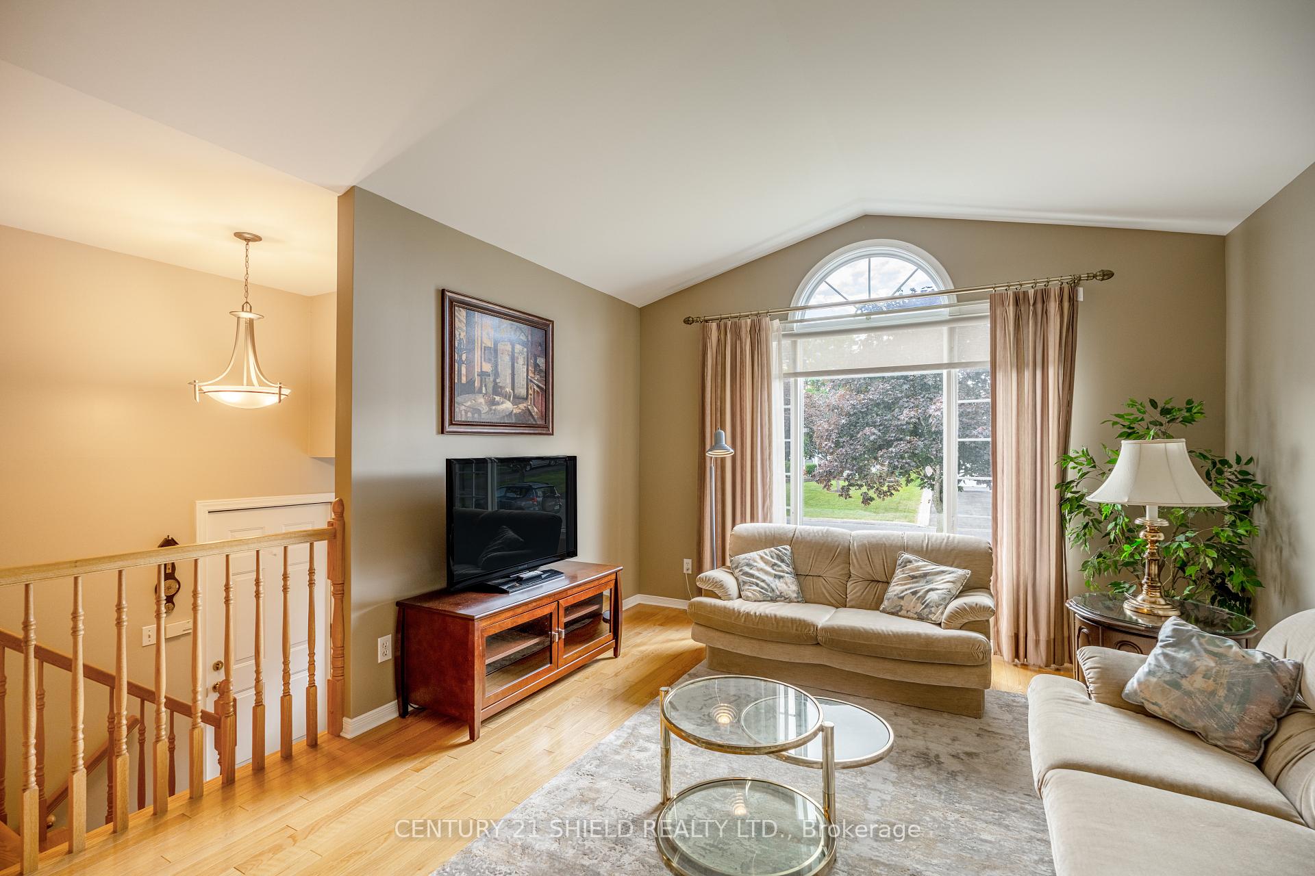 Photo 21 of 253 Northwoods Crescent, Cornwall — HOMEH