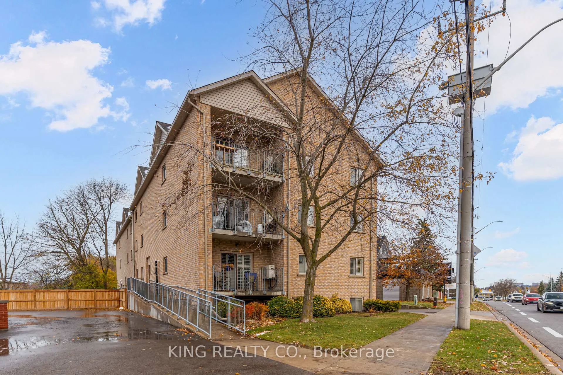 Front of Unit 401, 1522 King Street E