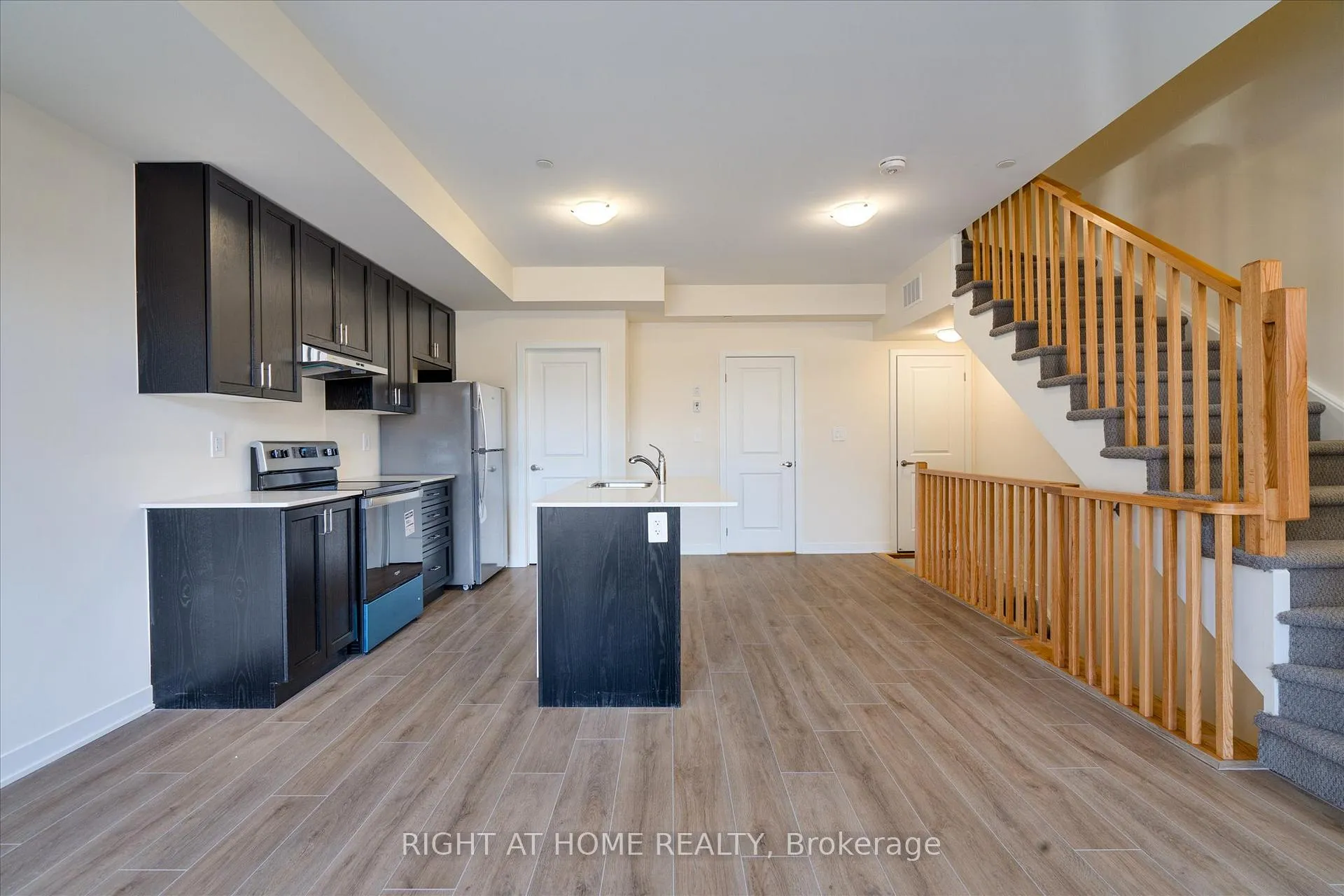 Photo 5 of Unit 305, 755 Omega Drive, Pickering, Woodlands — HOMEH