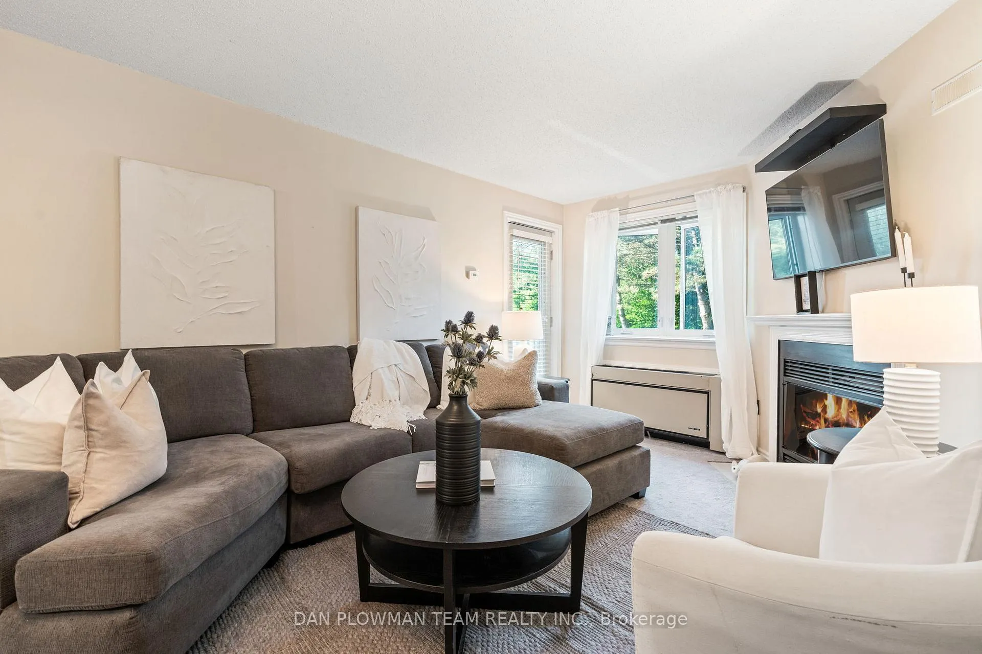 Photo 4 of Unit 215, 195 Lake Driveway, Ajax, South West — HOMEH