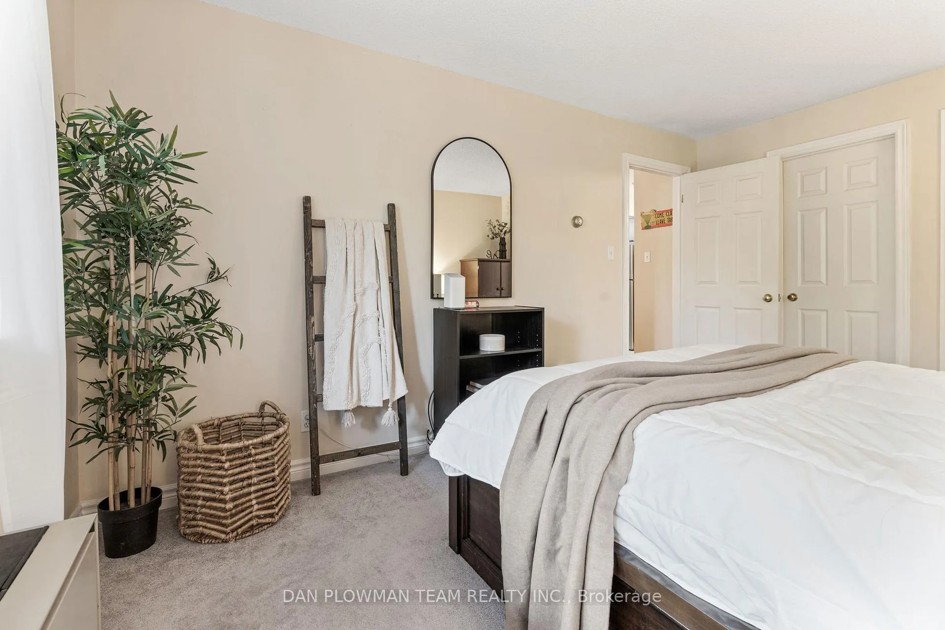 Photo 11 of Unit 215, 195 Lake Driveway, Ajax, South West — HOMEH