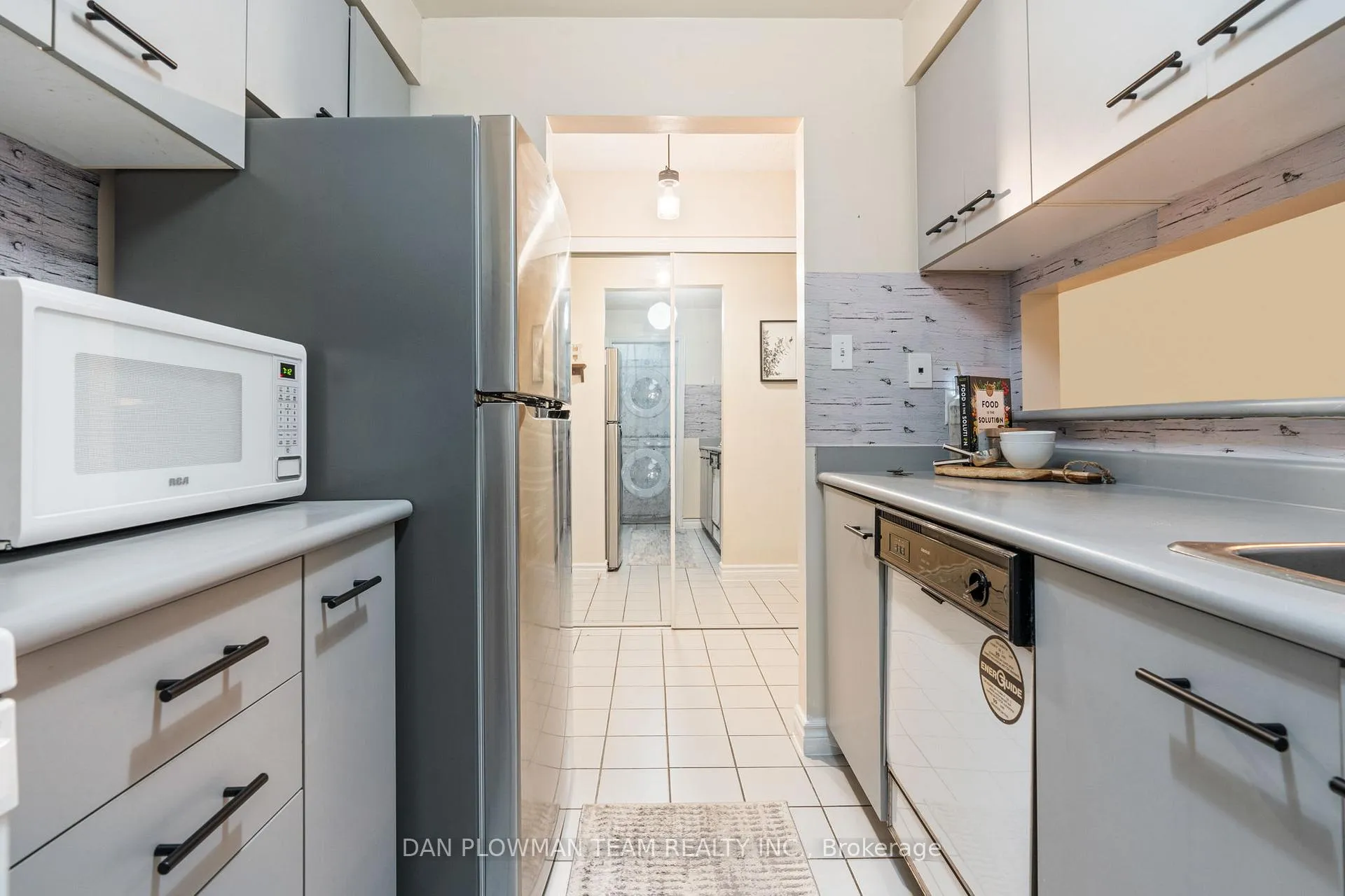 Photo 13 of Unit 215, 195 Lake Driveway, Ajax, South West — HOMEH