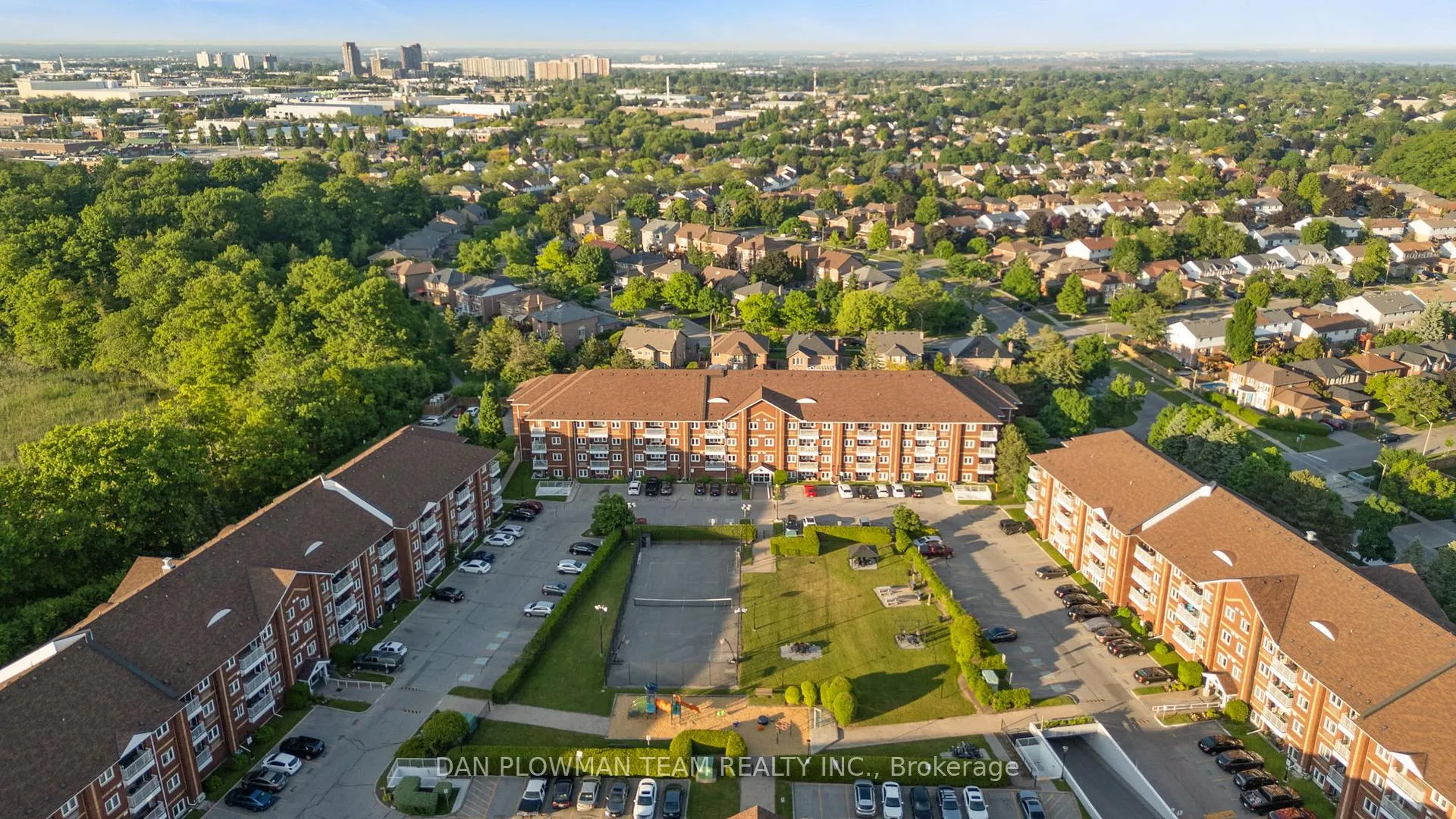 Photo 30 of Unit 215, 195 Lake Driveway, Ajax, South West — HOMEH