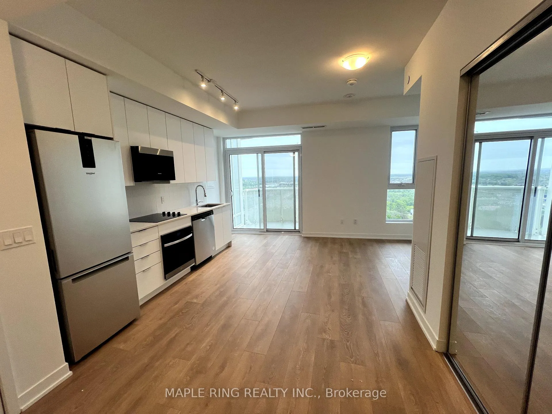 Photo 1 of Unit 2129, 498 Caldari Road, Vaughan, Concord — HOMEH