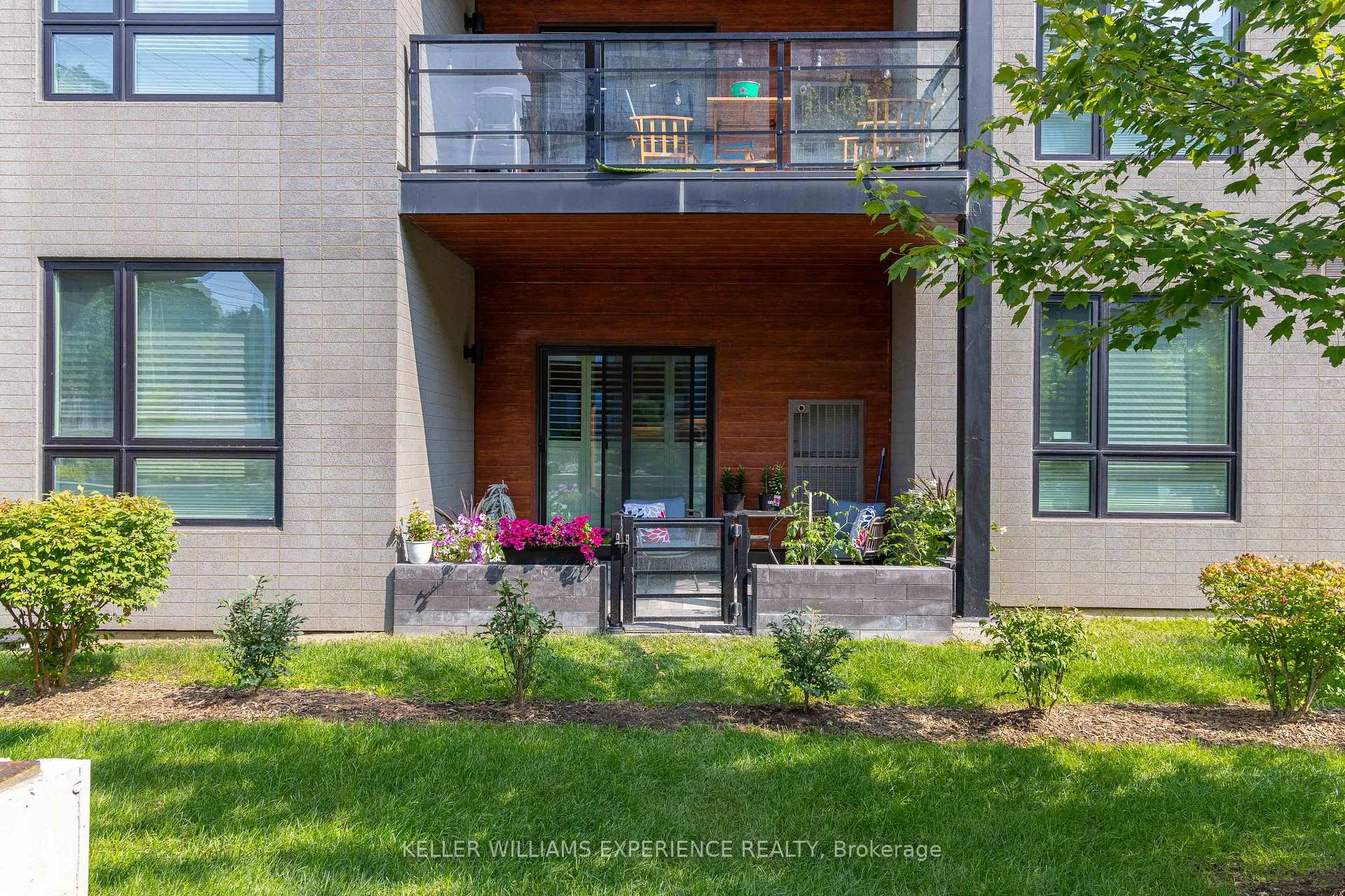 Photo 2 of Unit 101, 300 Essa Road E, Barrie, Ardagh — HOMEH