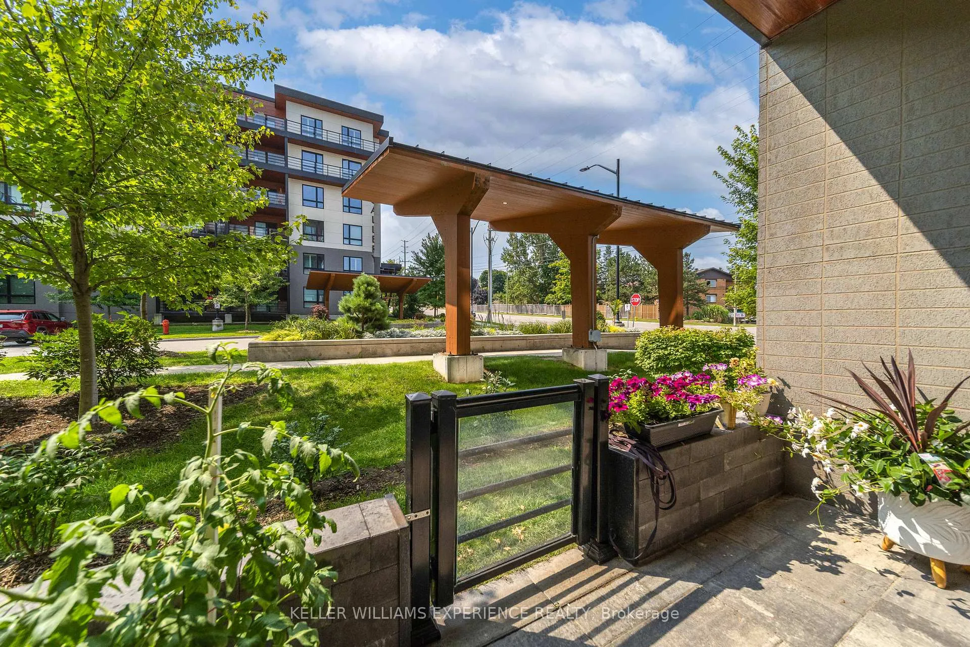 Photo 19 of Unit 101, 300 Essa Road E, Barrie, Ardagh — HOMEH