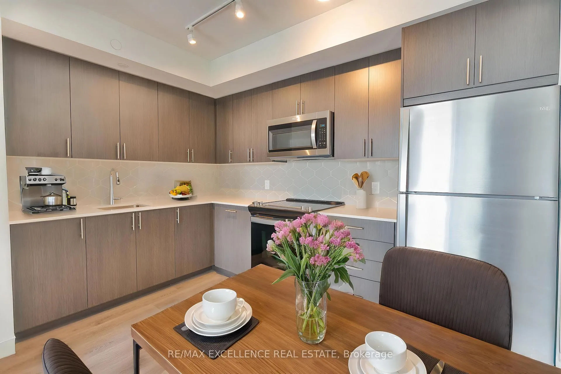 Photo 3 of Unit 408, 2545 Simcoe Street N, Oshawa, Windfields — HOMEH