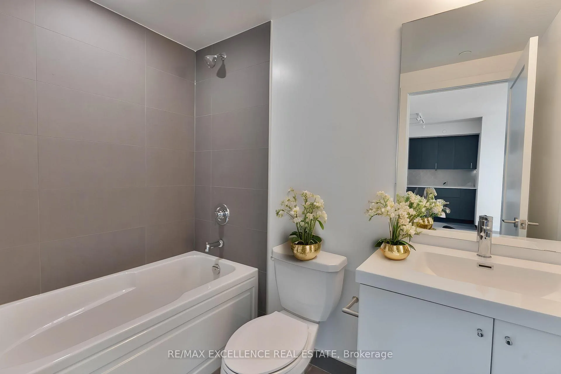 Photo 6 of Unit 408, 2545 Simcoe Street N, Oshawa, Windfields — HOMEH