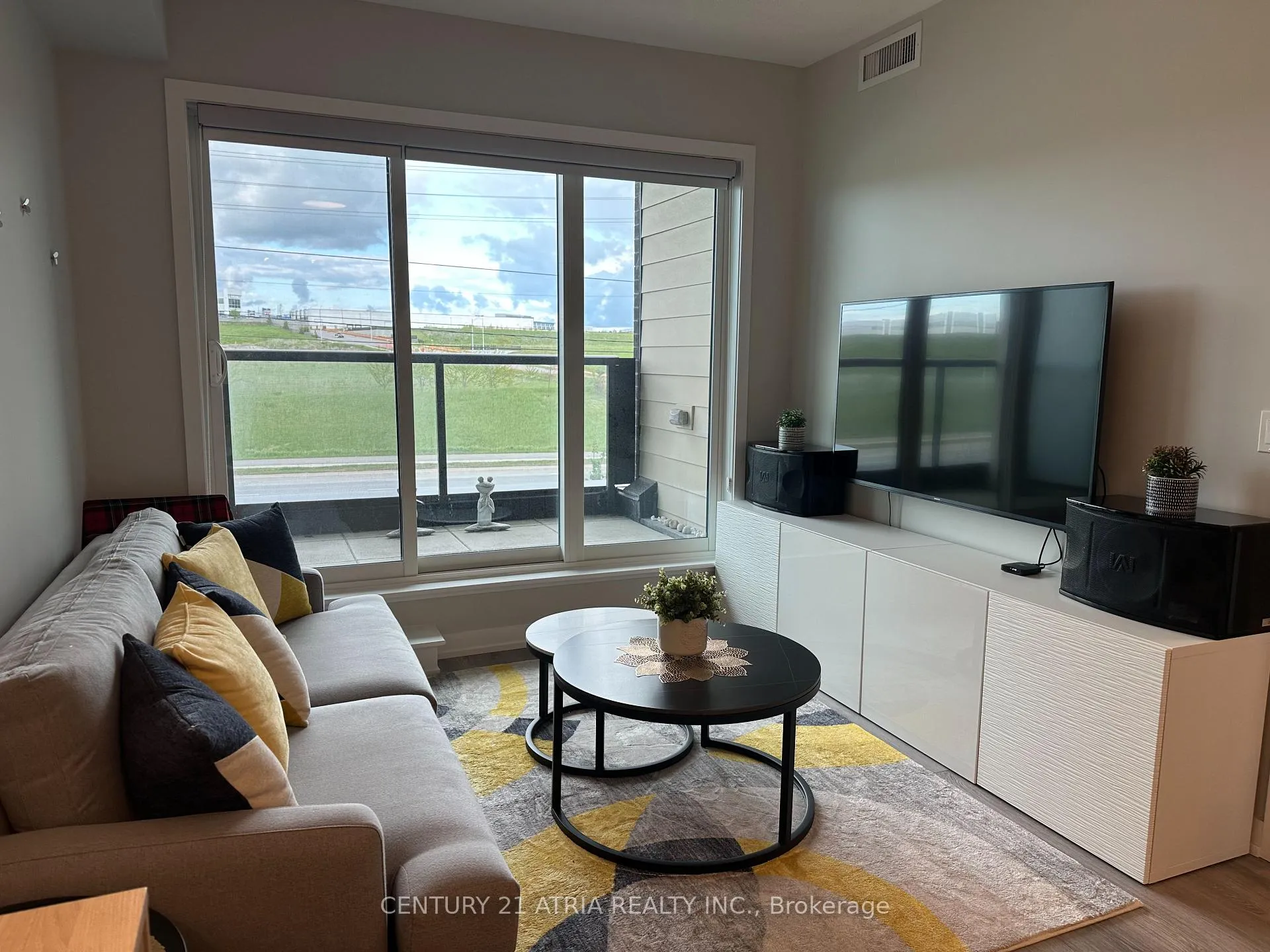 Photo 4 of Unit 239, 555 William Graham Drive, Aurora, Rural Aurora — HOMEH