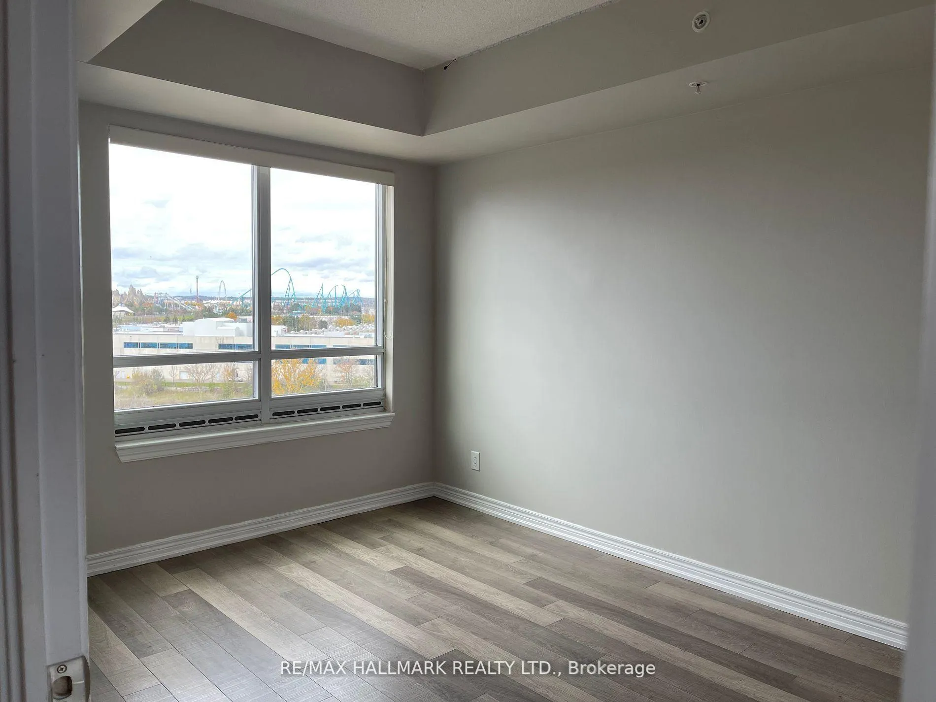Photo 13 of Unit 1004, 9255 Jane Street, Vaughan, Maple — HOMEH