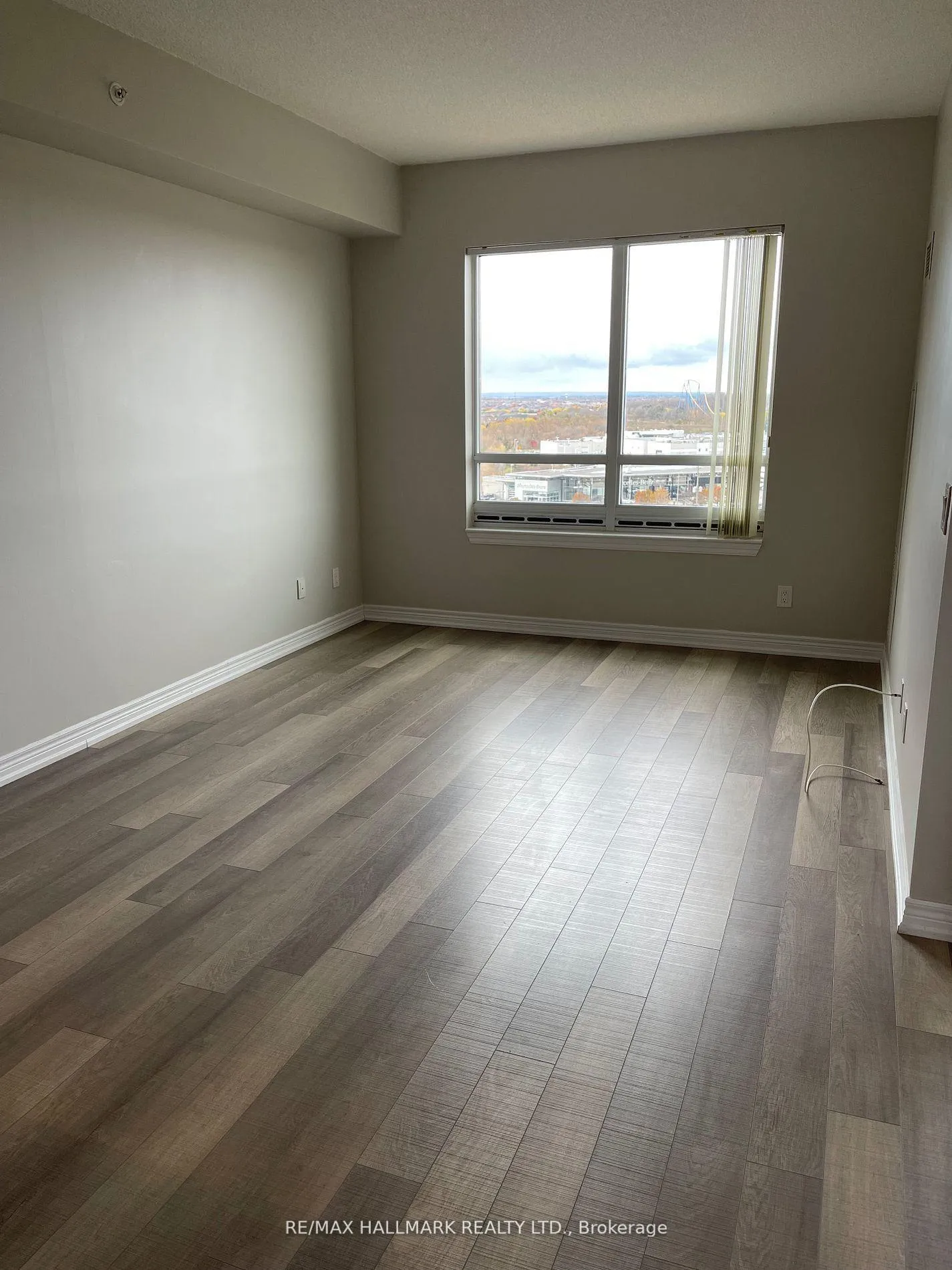 Photo 14 of Unit 1004, 9255 Jane Street, Vaughan, Maple — HOMEH