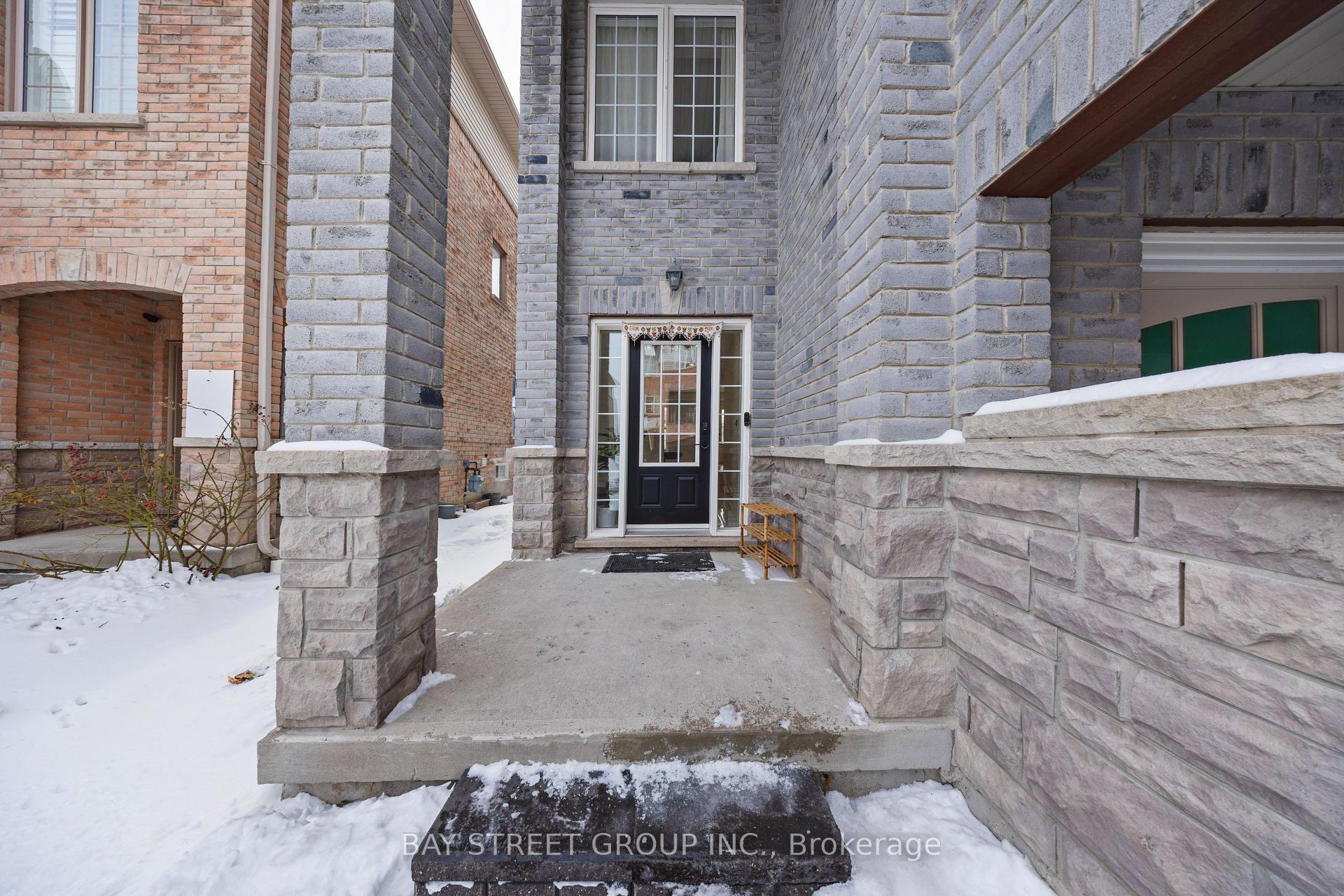 Photo 5 of 112 Barnham Street, Ajax, Central East — HOMEH