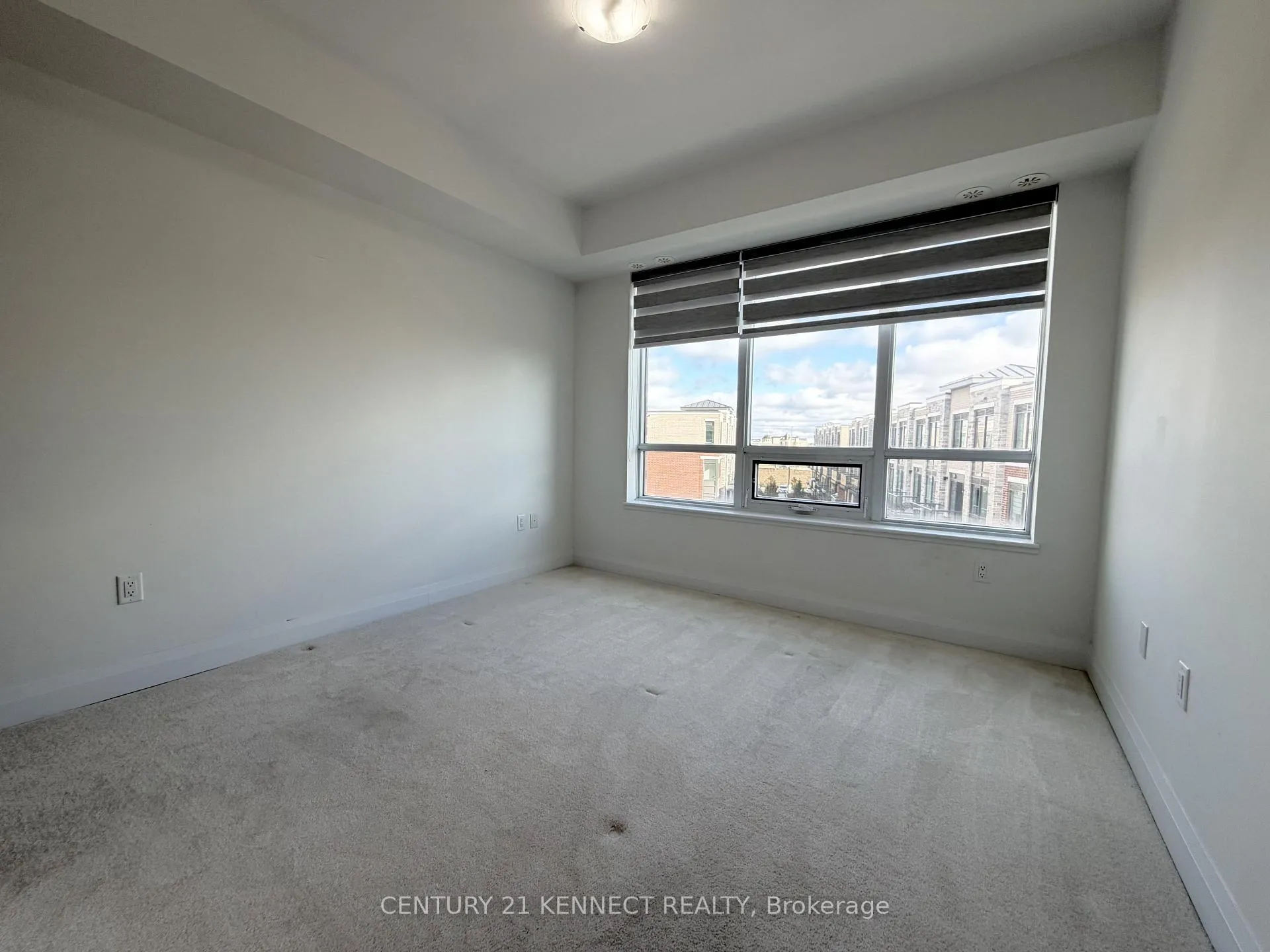 Photo 5 of Unit 367, 65 Attmar Drive, Brampton, Bram East — HOMEH