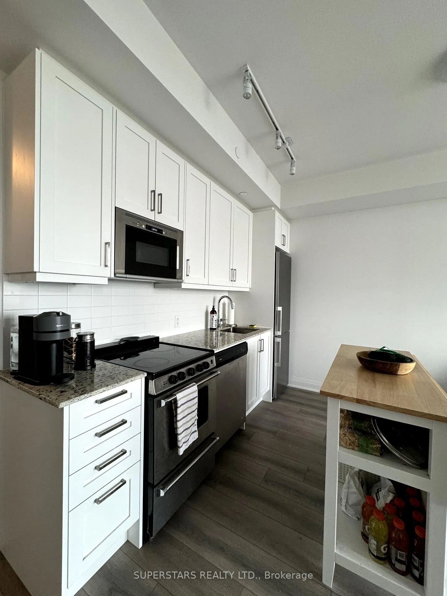 Photo 2 of Unit 711, 10 Gatineau Drive, Vaughan, Beverley Glen — HOMEH