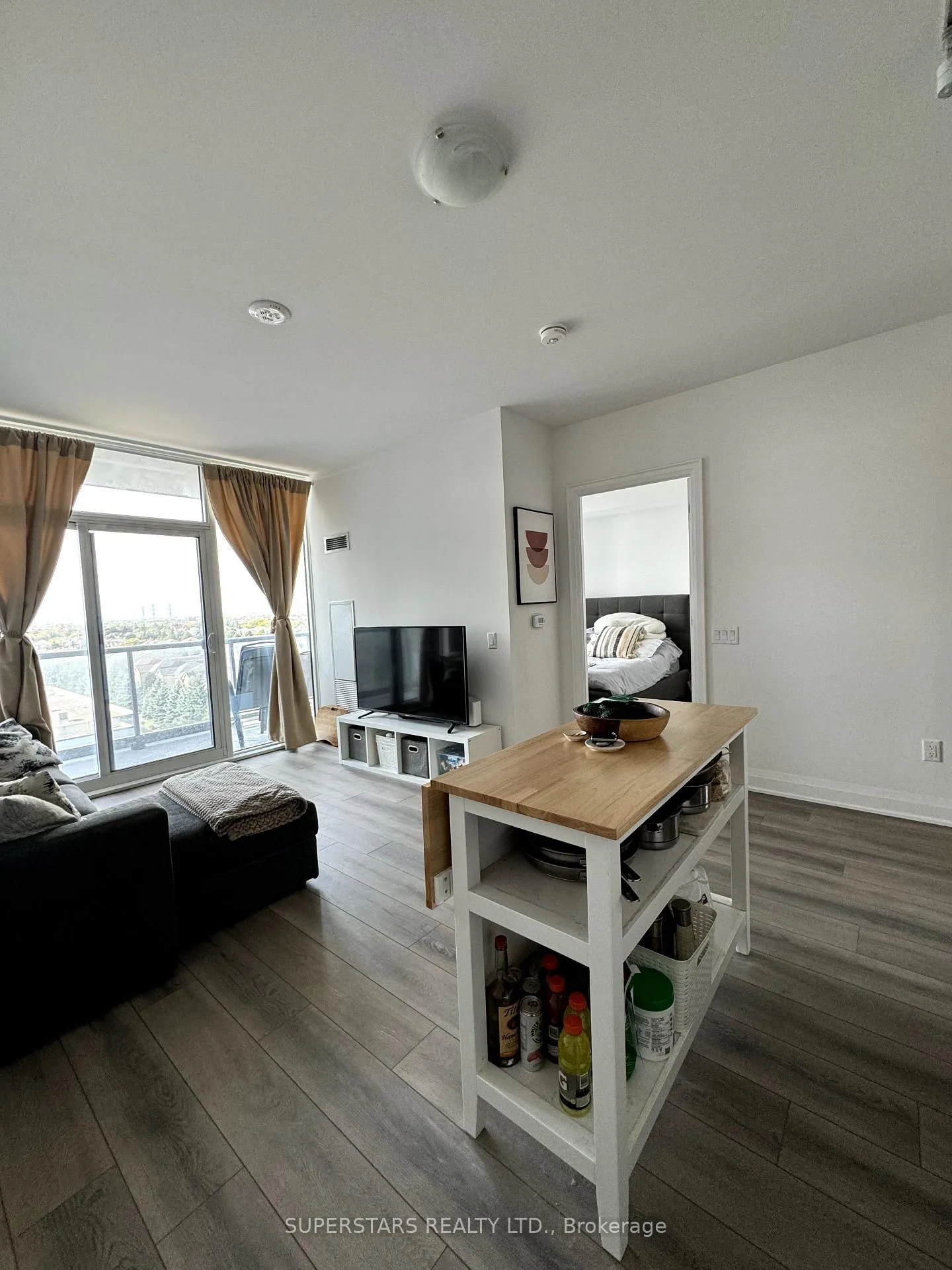 Photo 4 of Unit 711, 10 Gatineau Drive, Vaughan, Beverley Glen — HOMEH