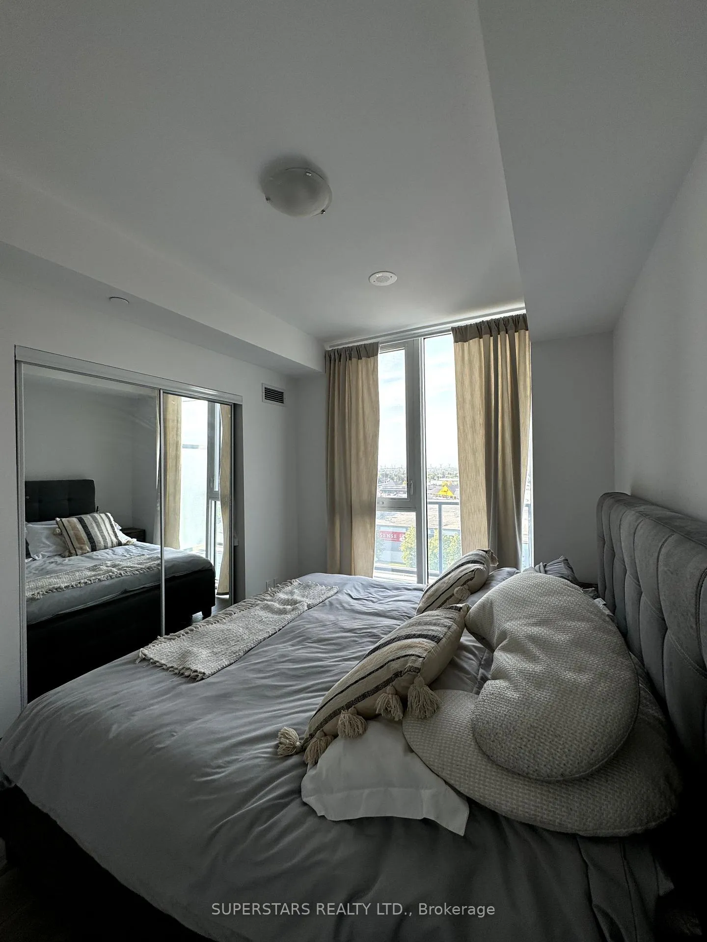 Photo 8 of Unit 711, 10 Gatineau Drive, Vaughan, Beverley Glen — HOMEH