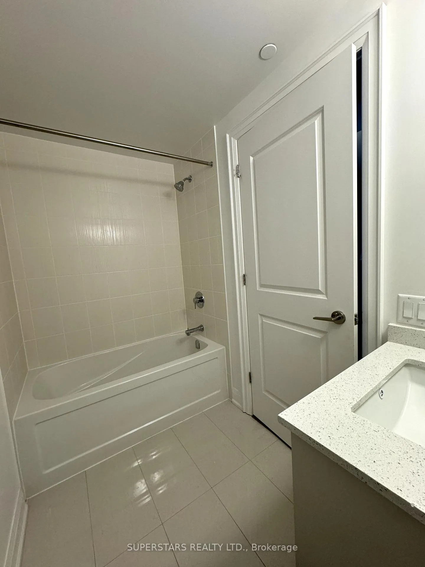 Photo 27 of Unit 711, 10 Gatineau Drive, Vaughan, Beverley Glen — HOMEH
