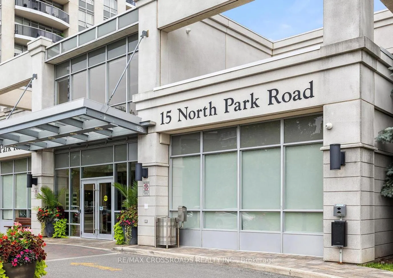 Front of Unit 1004, 15 North Park Road