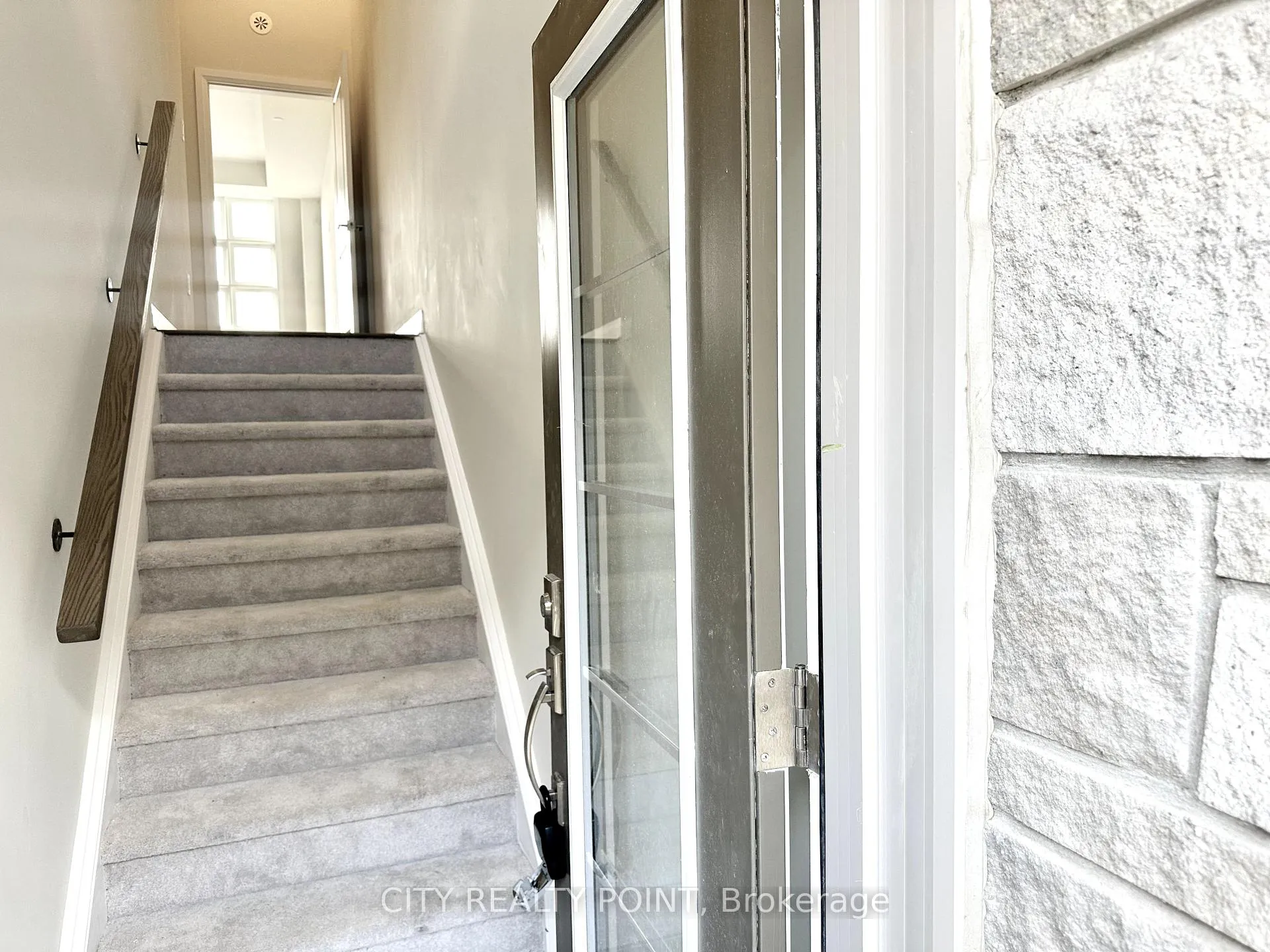 Photo 2 of Unit 5, 15 Fieldridge Crescent N, Brampton, Sandringham-Wellington North — HOMEH