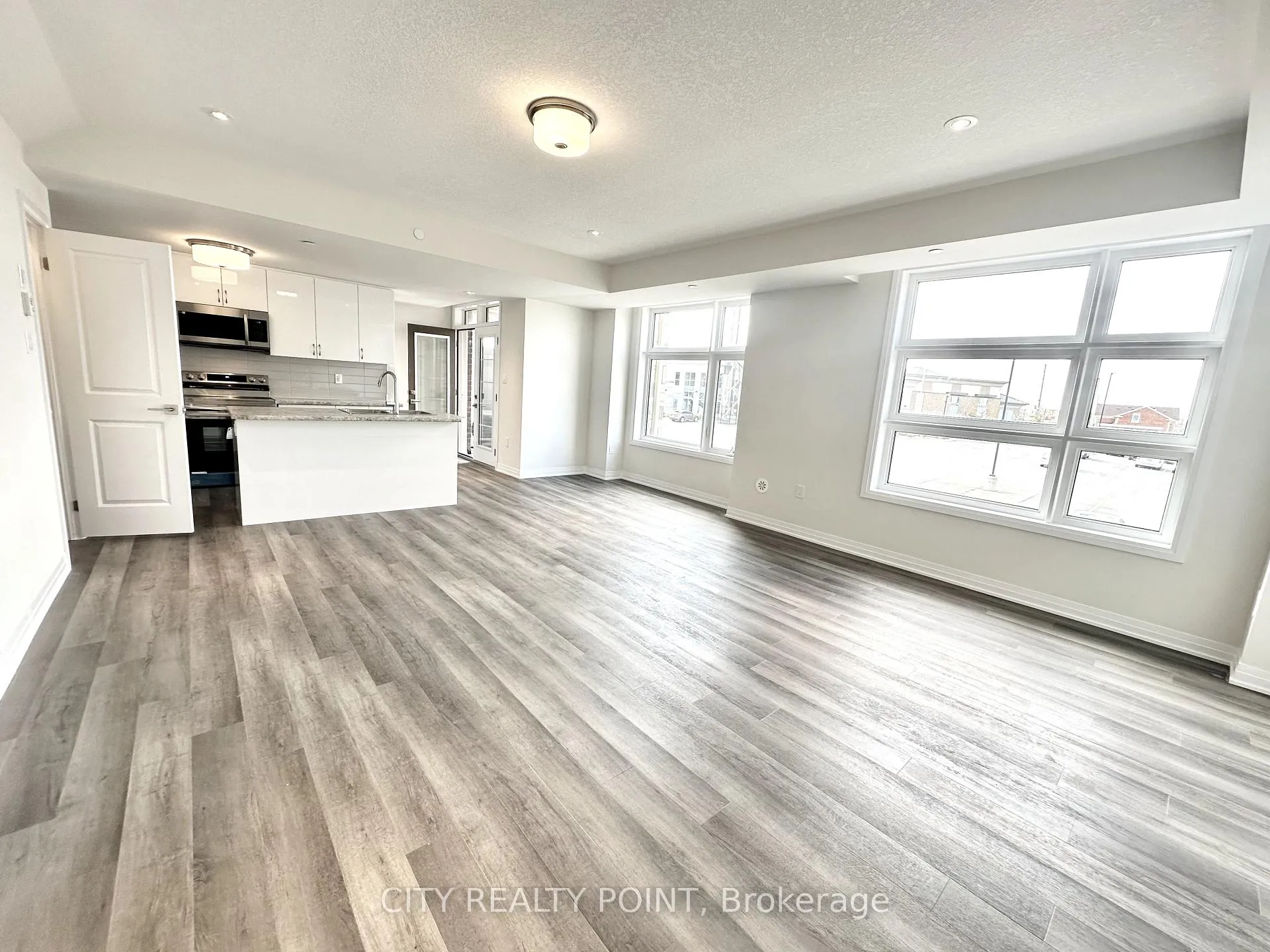 Photo 5 of Unit 5, 15 Fieldridge Crescent N, Brampton, Sandringham-Wellington North — HOMEH