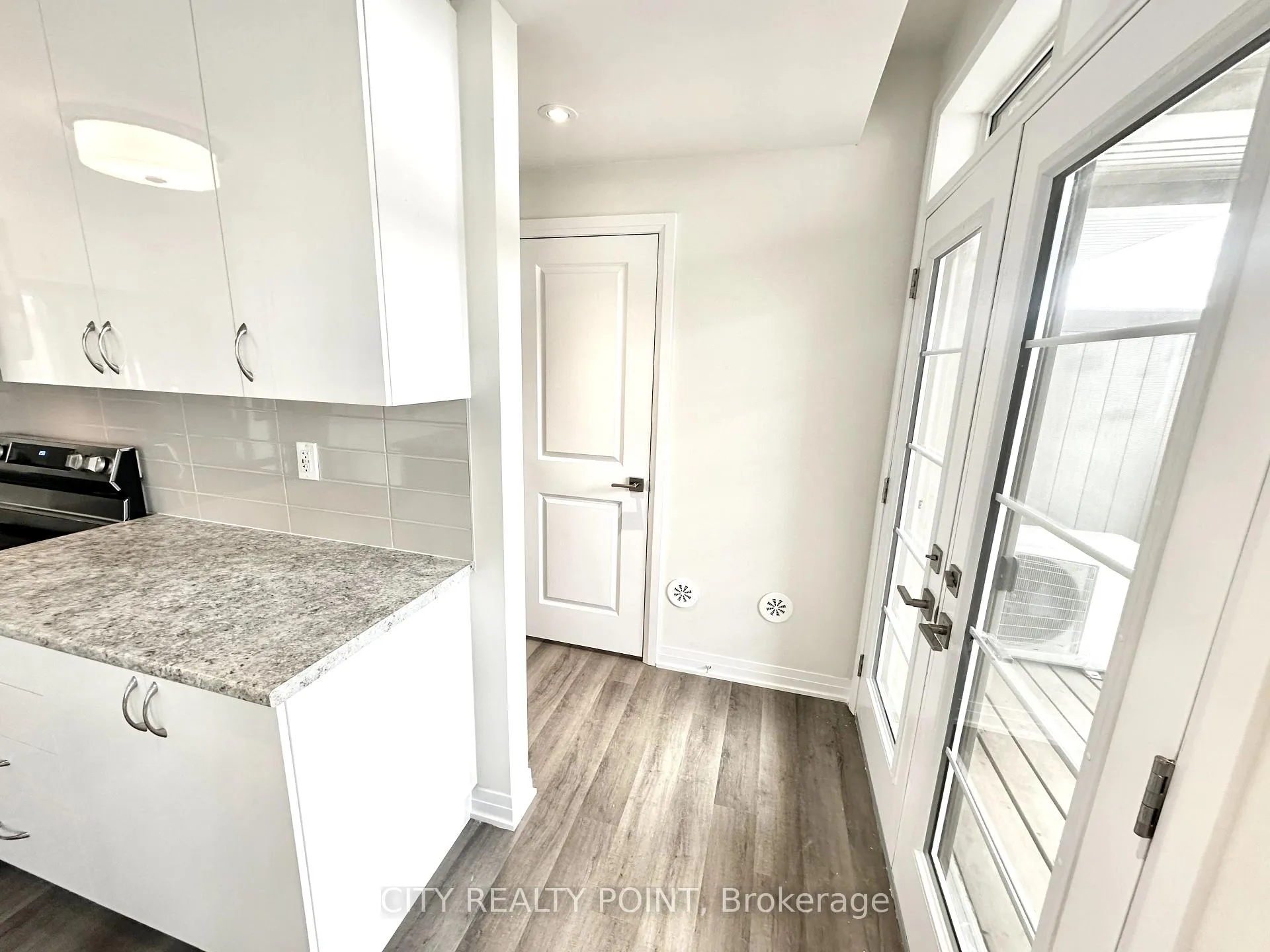 Photo 9 of Unit 5, 15 Fieldridge Crescent N, Brampton, Sandringham-Wellington North — HOMEH