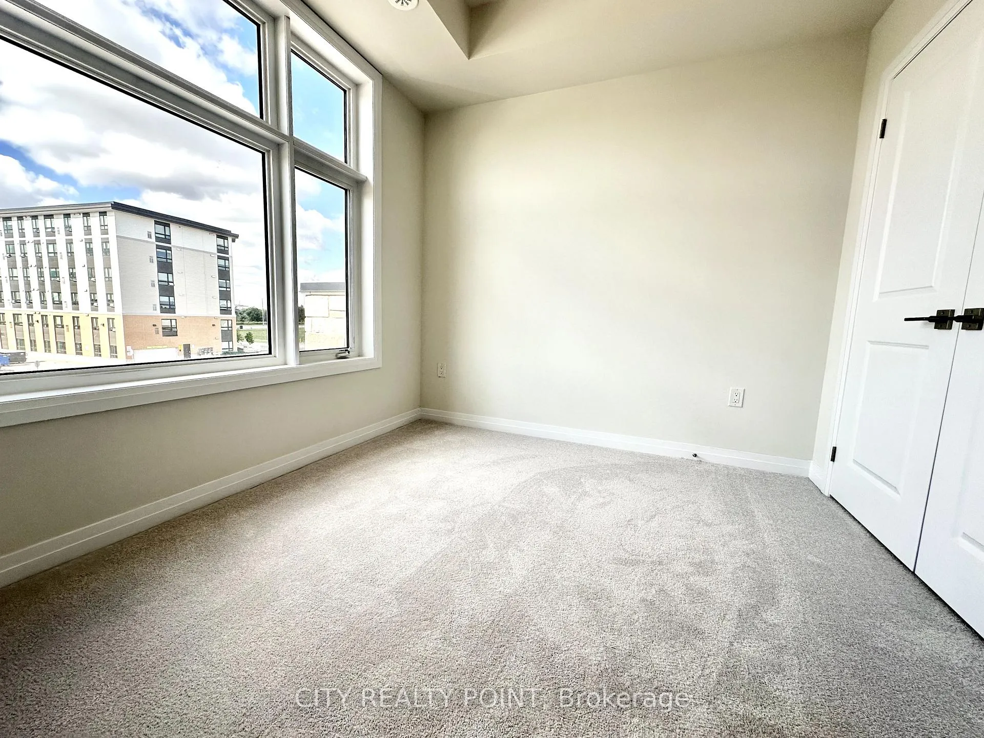 Photo 13 of Unit 5, 15 Fieldridge Crescent N, Brampton, Sandringham-Wellington North — HOMEH