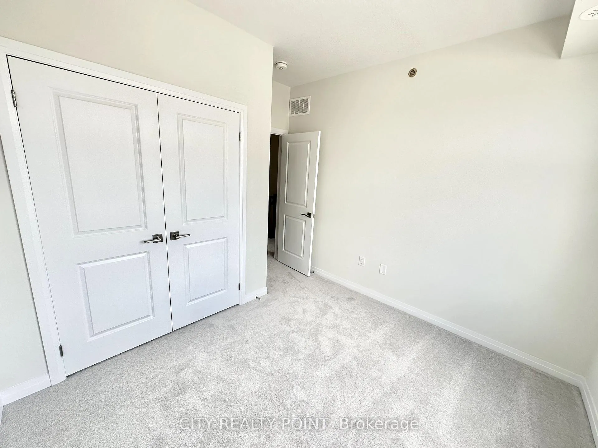 Photo 14 of Unit 5, 15 Fieldridge Crescent N, Brampton, Sandringham-Wellington North — HOMEH