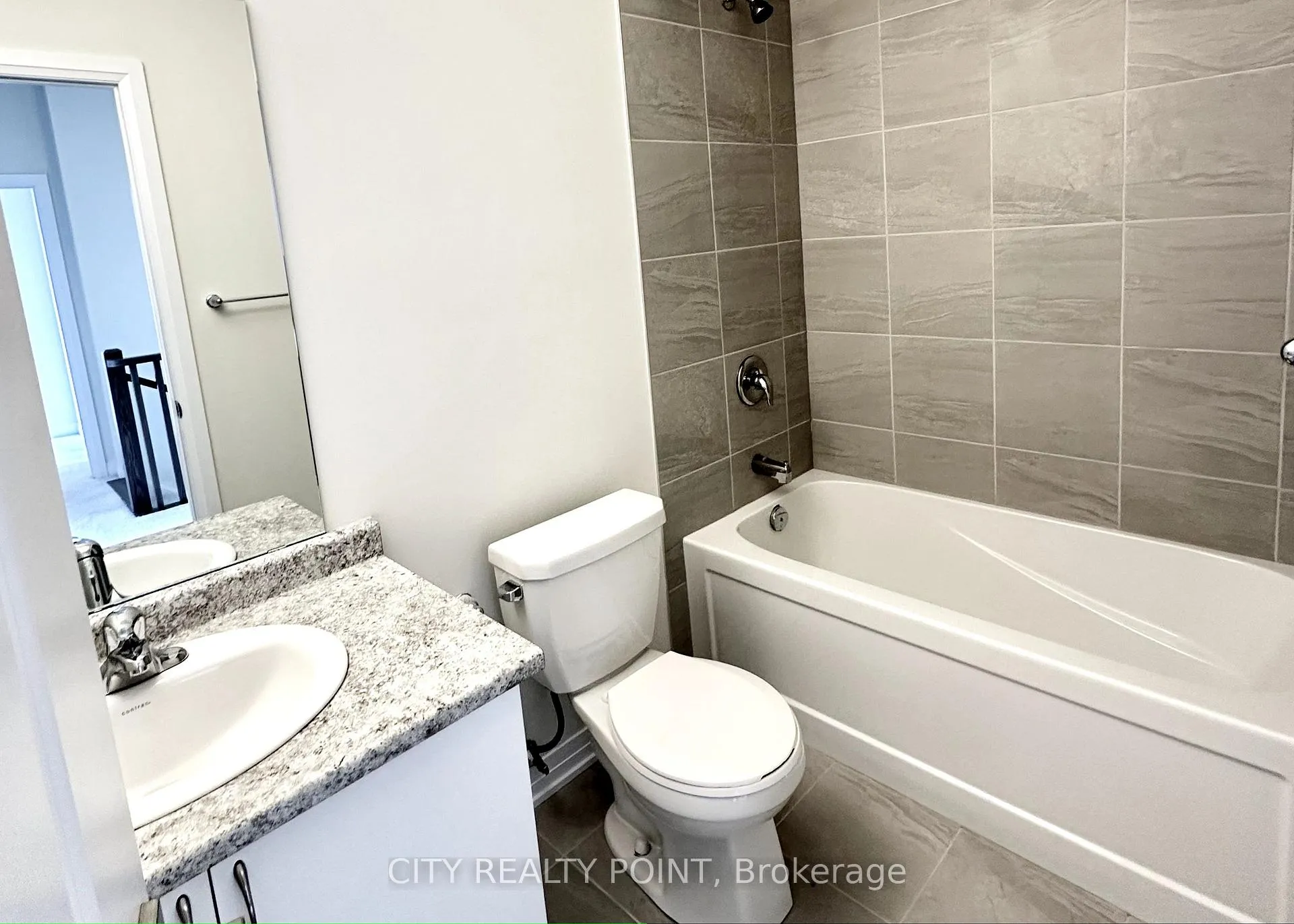 Photo 15 of Unit 5, 15 Fieldridge Crescent N, Brampton, Sandringham-Wellington North — HOMEH