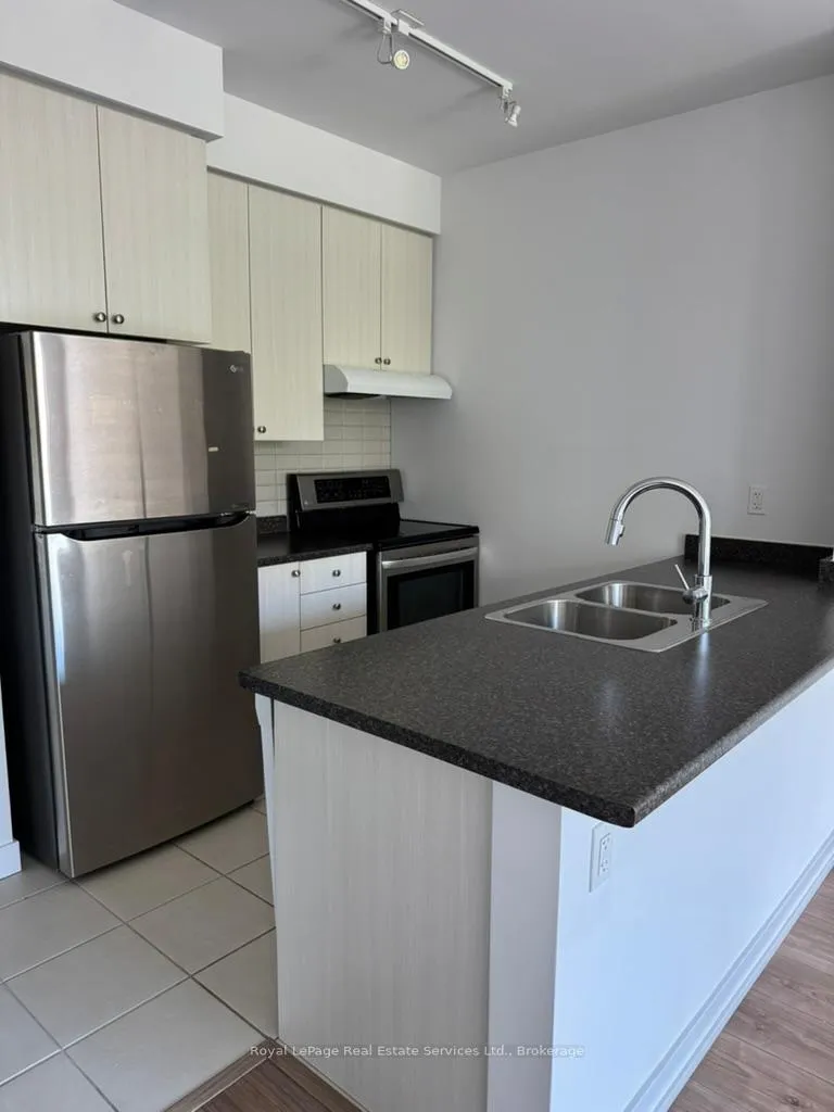 Photo 4 of Unit 213, 8 Trent Avenue, Toronto, East End-Danforth — HOMEH