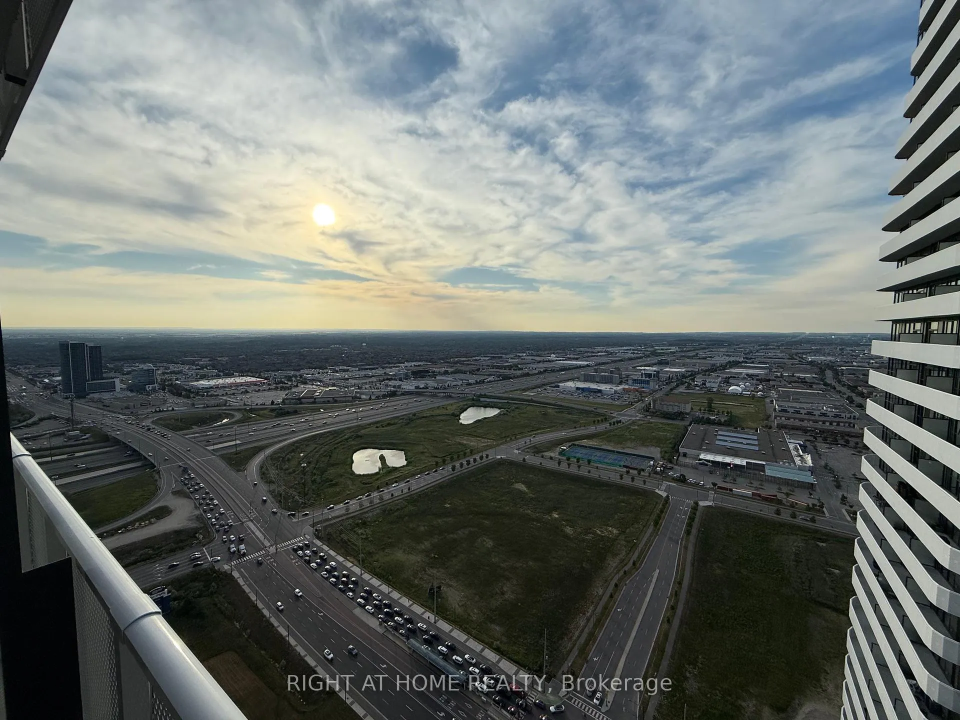 Photo 16 of Unit 5015, 195 Commerce Street, Vaughan, Vaughan Corporate Centre — HOMEH