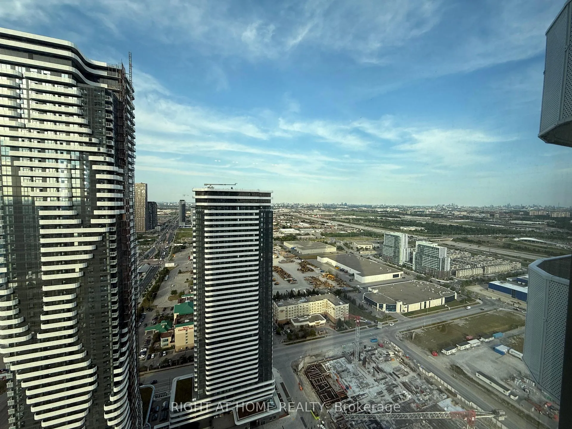 Photo 18 of Unit 5015, 195 Commerce Street, Vaughan, Vaughan Corporate Centre — HOMEH