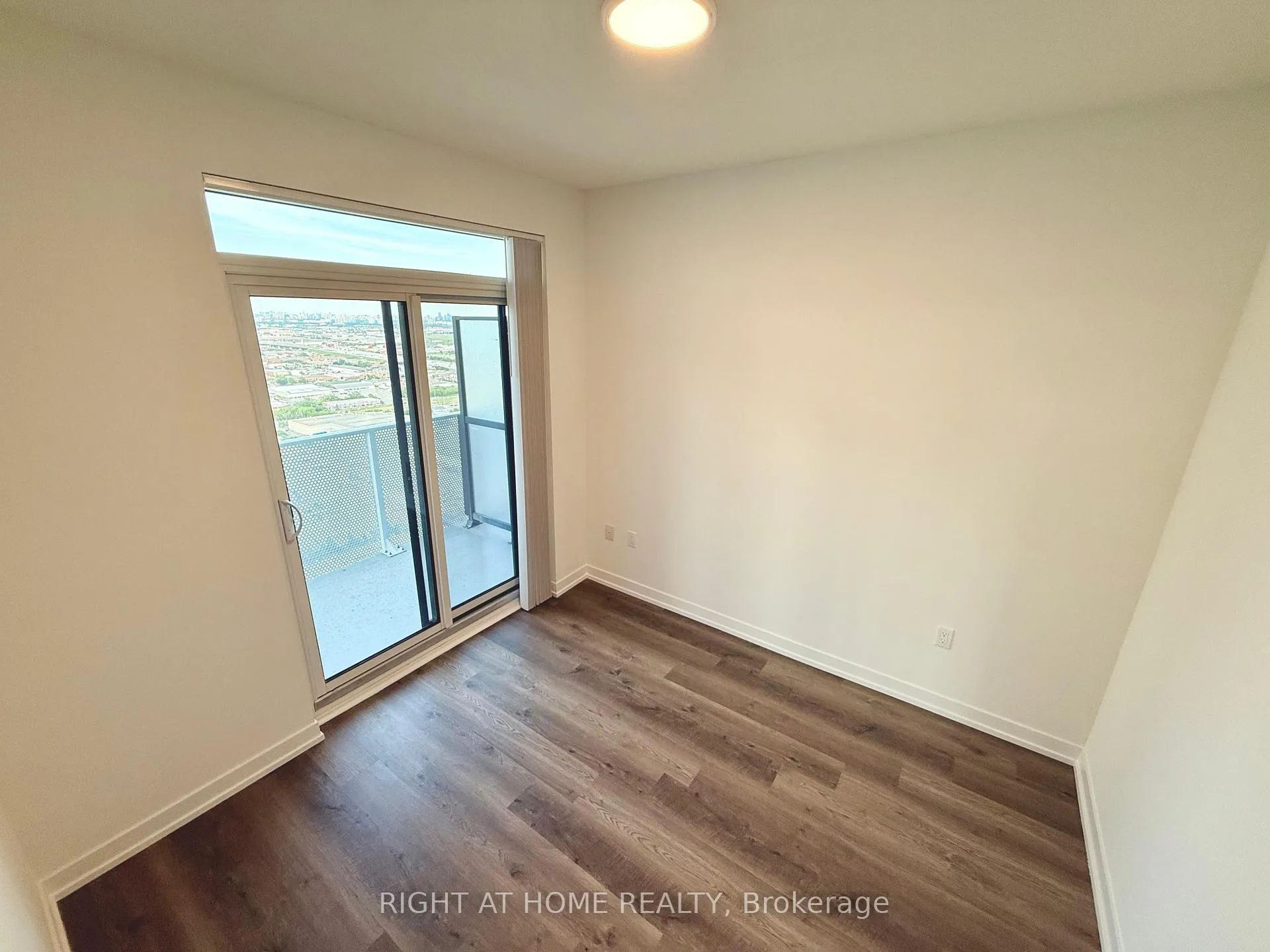 Photo 19 of Unit 5015, 195 Commerce Street, Vaughan, Vaughan Corporate Centre — HOMEH