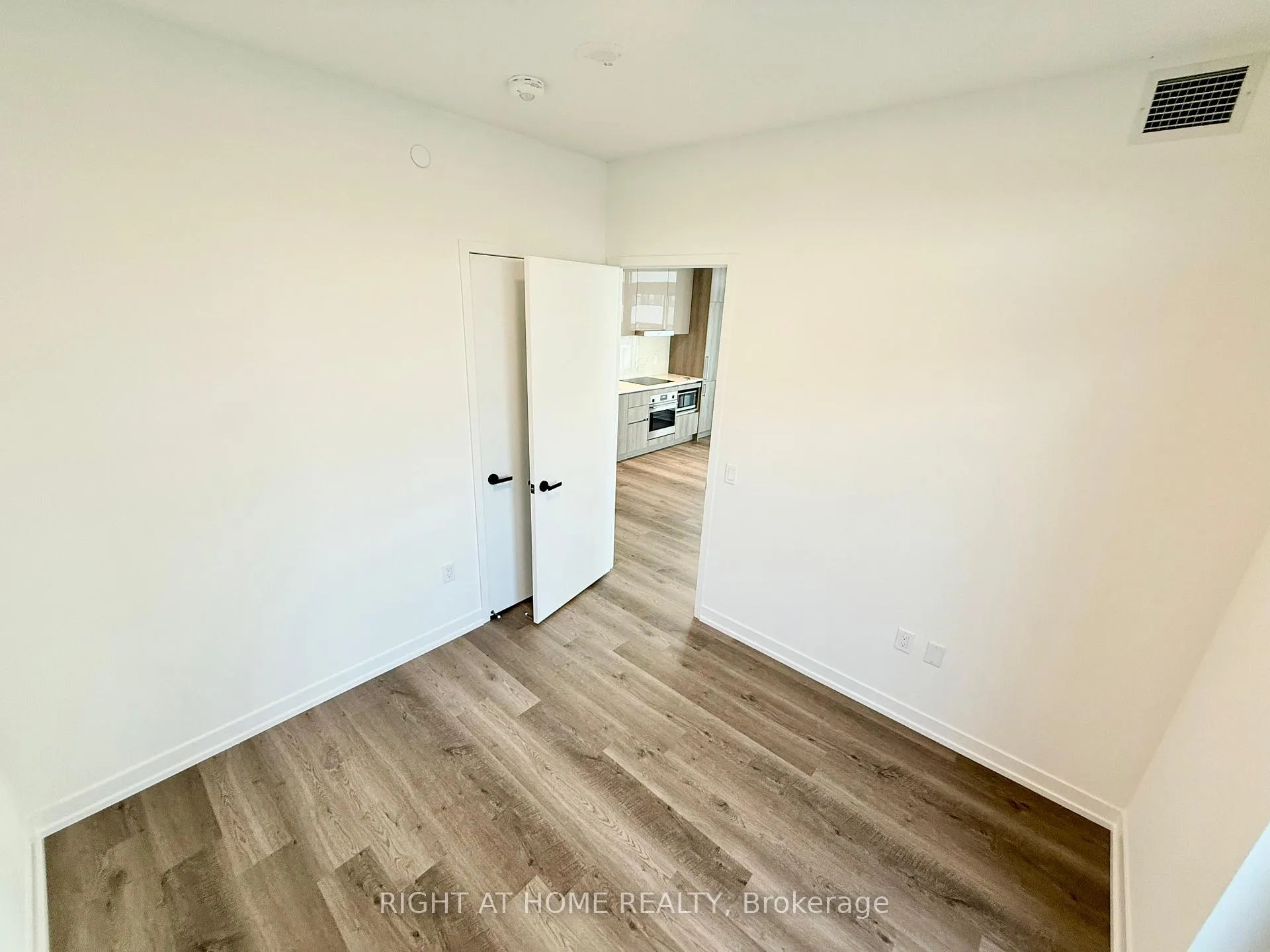 Photo 20 of Unit 5015, 195 Commerce Street, Vaughan, Vaughan Corporate Centre — HOMEH