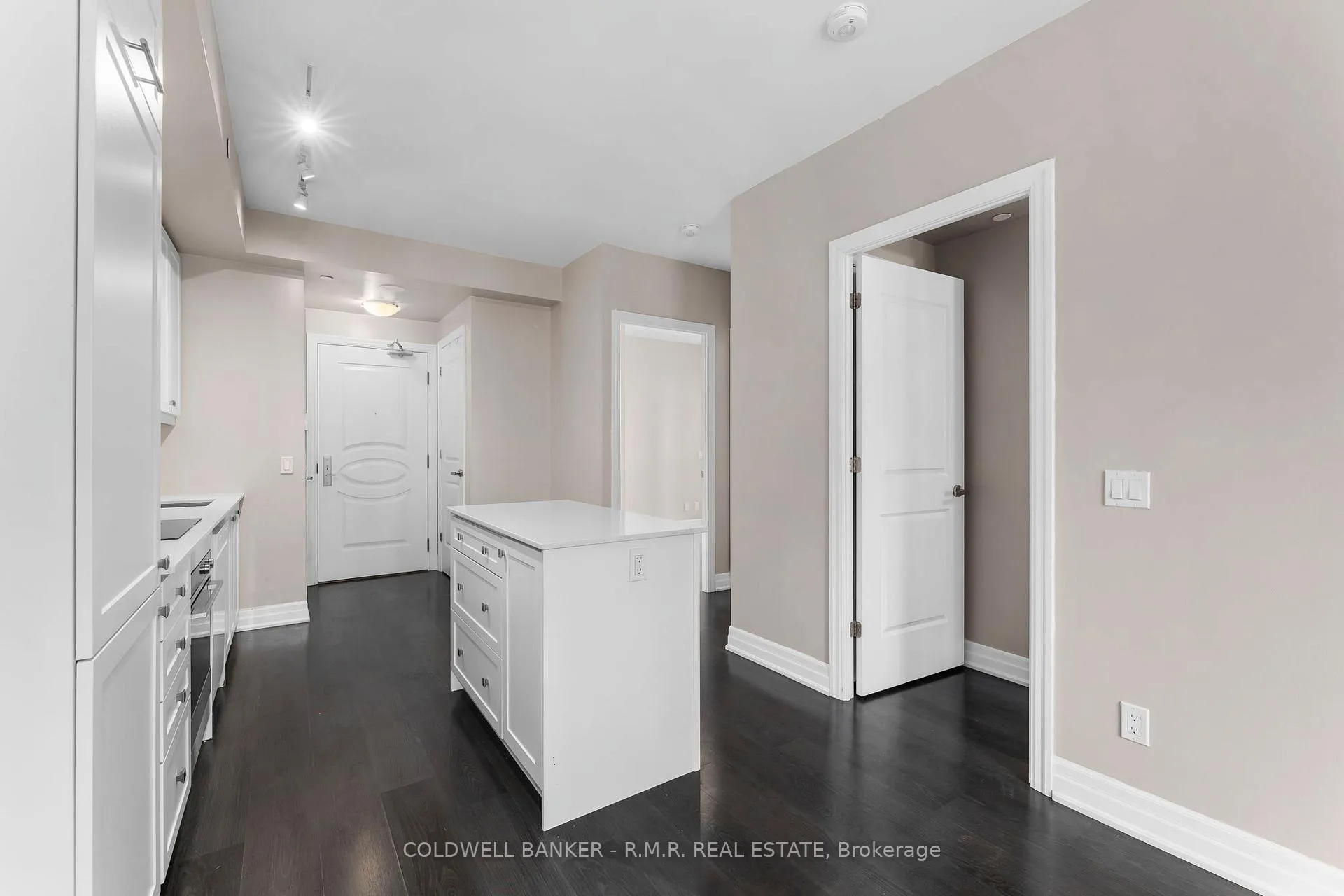 Photo 2 of Unit 404, 9085 Jane Street, Vaughan, Concord — HOMEH