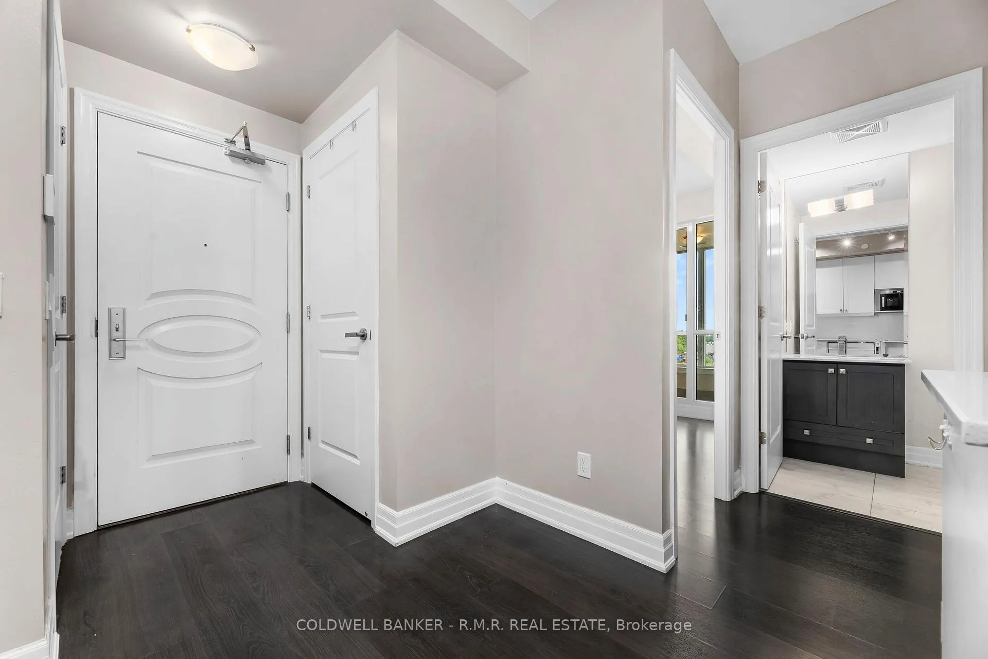 Photo 6 of Unit 404, 9085 Jane Street, Vaughan, Concord — HOMEH