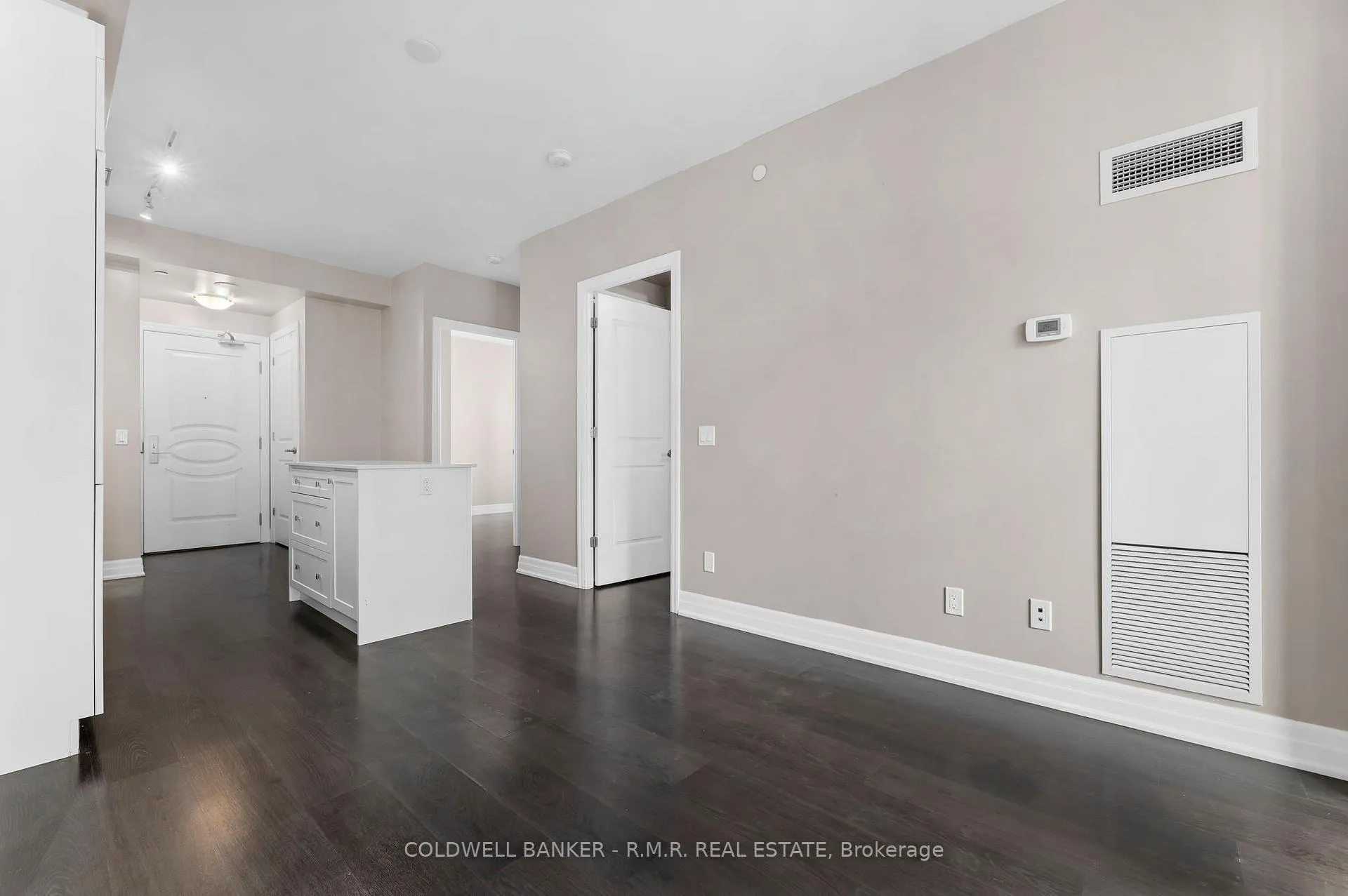 Photo 8 of Unit 404, 9085 Jane Street, Vaughan, Concord — HOMEH