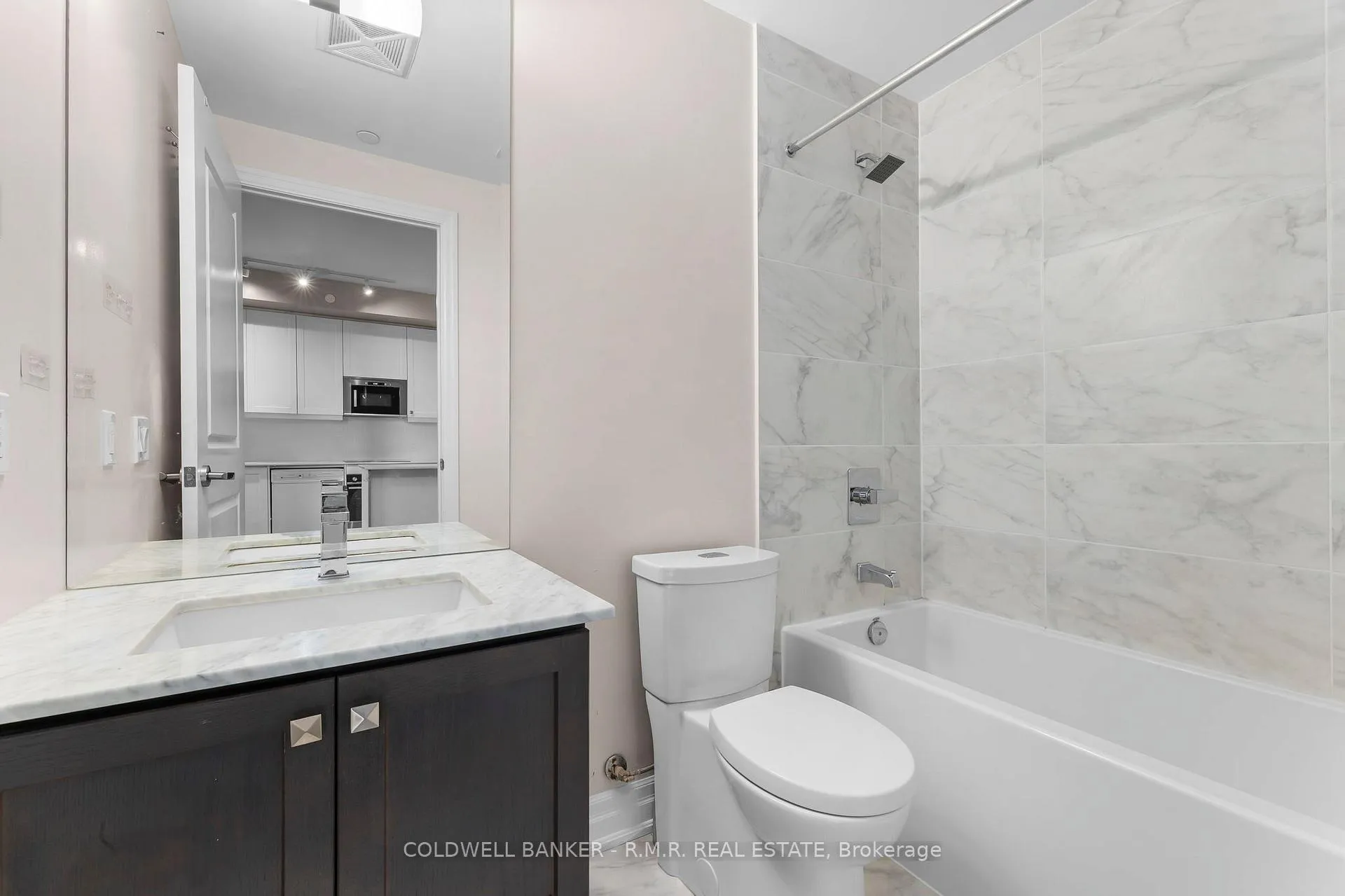 Photo 12 of Unit 404, 9085 Jane Street, Vaughan, Concord — HOMEH
