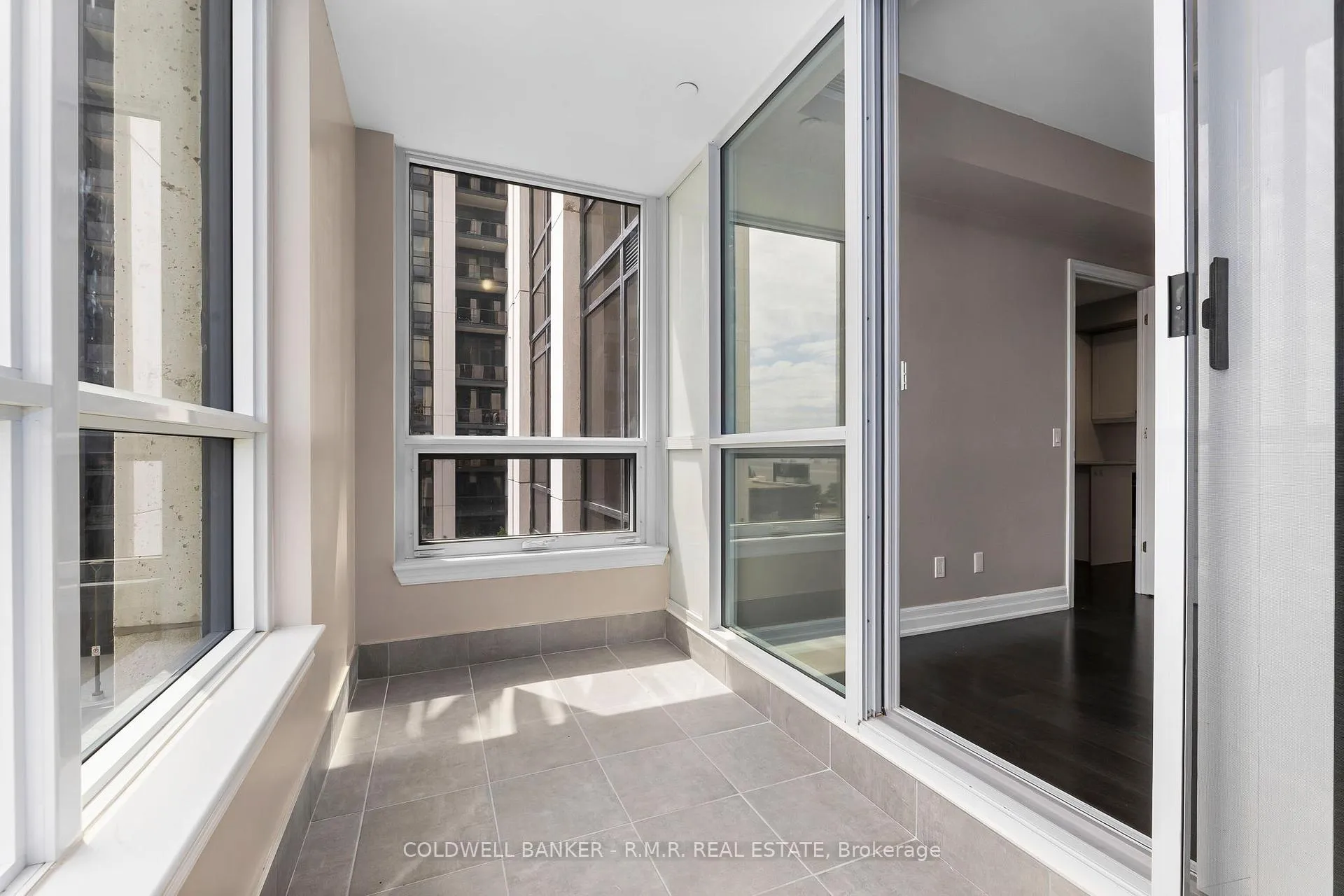 Photo 17 of Unit 404, 9085 Jane Street, Vaughan, Concord — HOMEH