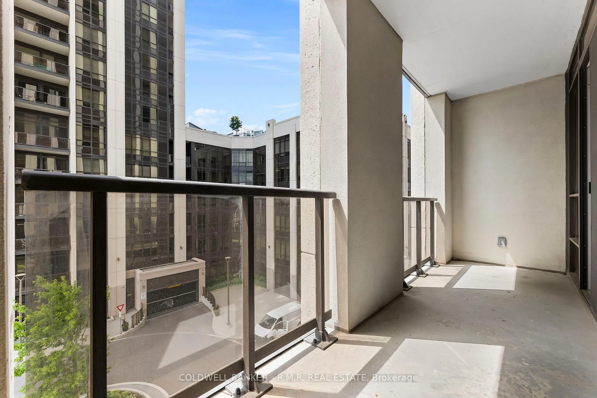 Photo 22 of Unit 404, 9085 Jane Street, Vaughan, Concord — HOMEH