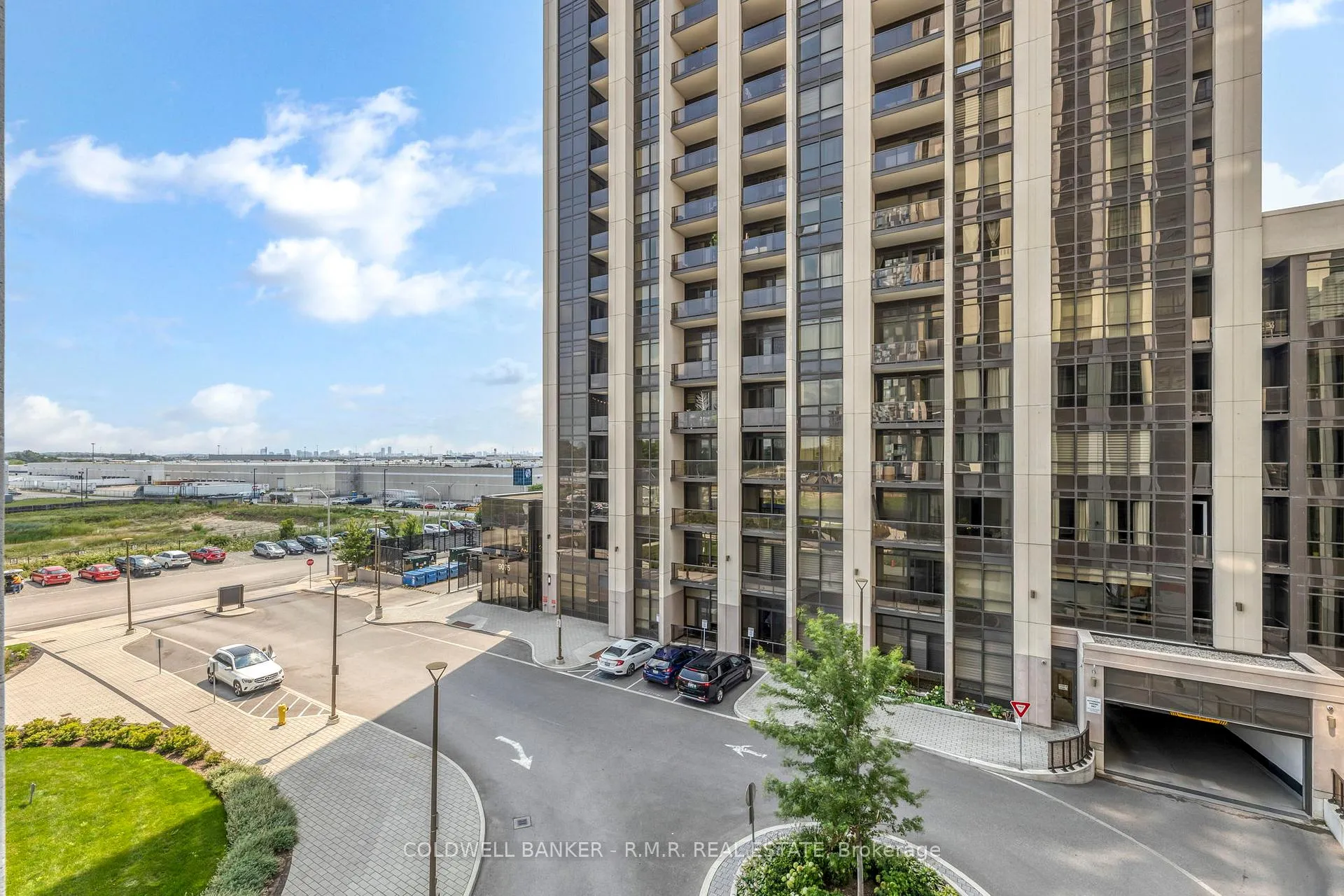 Photo 23 of Unit 404, 9085 Jane Street, Vaughan, Concord — HOMEH
