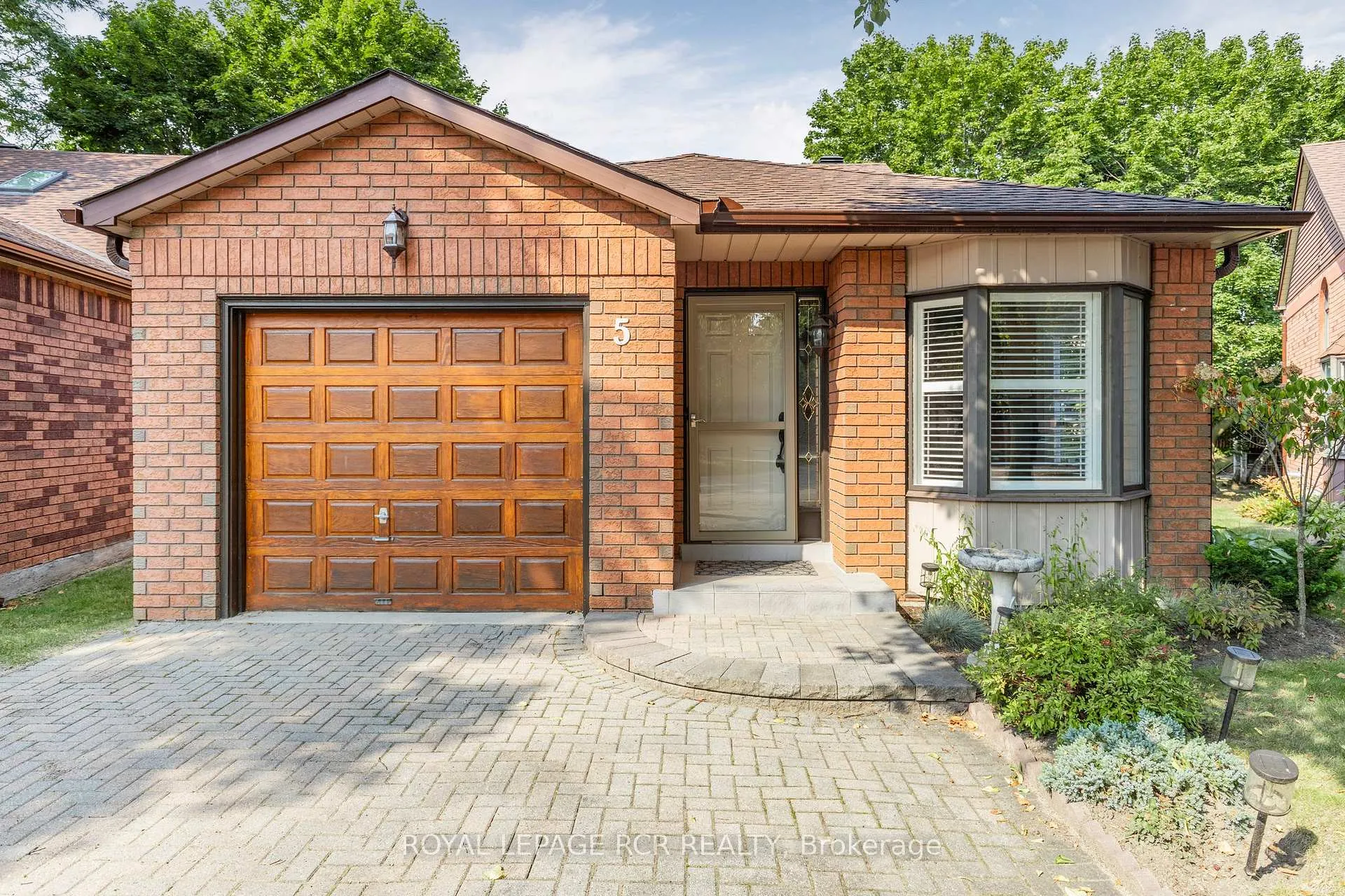 Photo 6 of 5 Biffis Court, New Tecumseth, Alliston — HOMEH