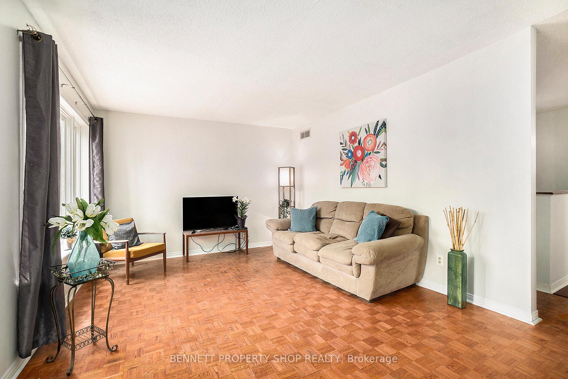 Photo 4 of 132 Woods Road, Ottawa, Constance Bay — HOMEH