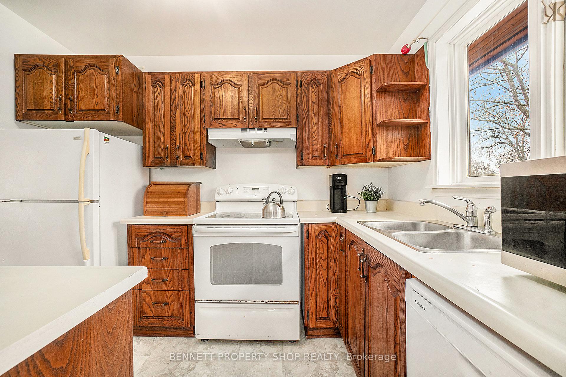 Photo 11 of 132 Woods Road, Ottawa, Constance Bay — HOMEH