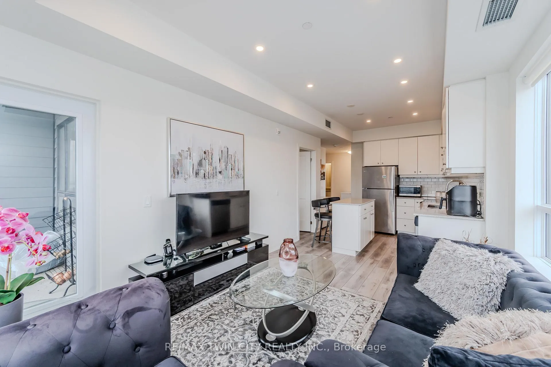 Photo 12 of Unit 414, 255 Northfield Drive E, Waterloo — HOMEH