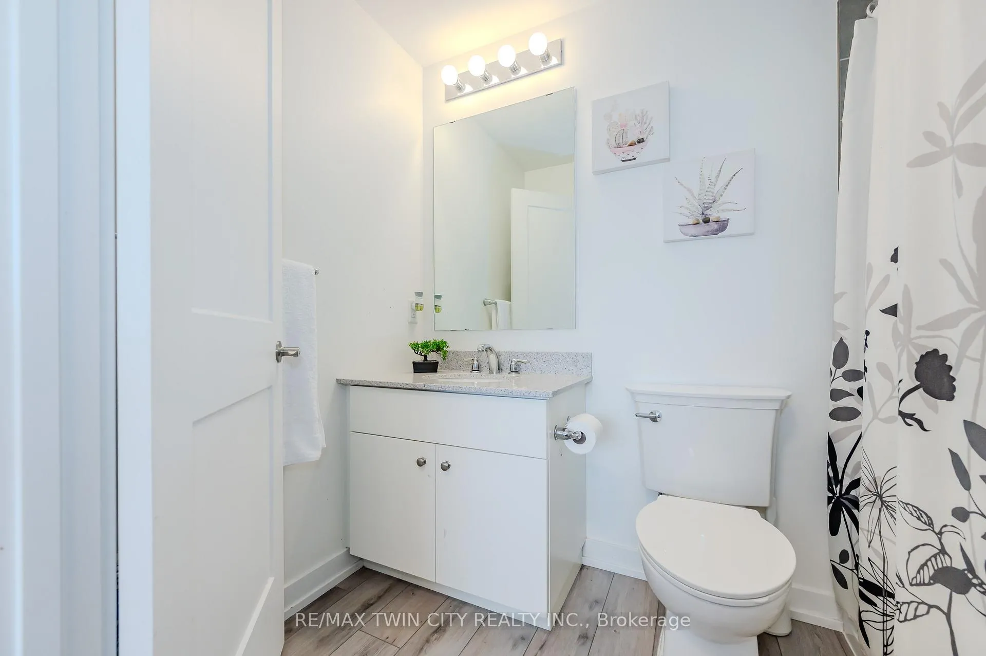 Photo 17 of Unit 414, 255 Northfield Drive E, Waterloo — HOMEH