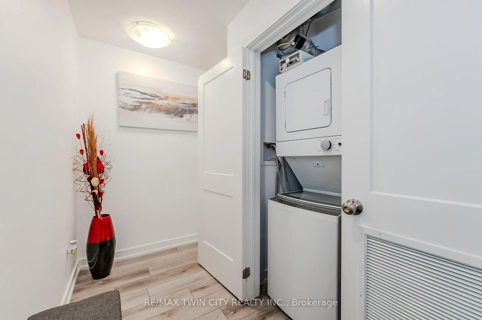 Photo 24 of Unit 414, 255 Northfield Drive E, Waterloo — HOMEH