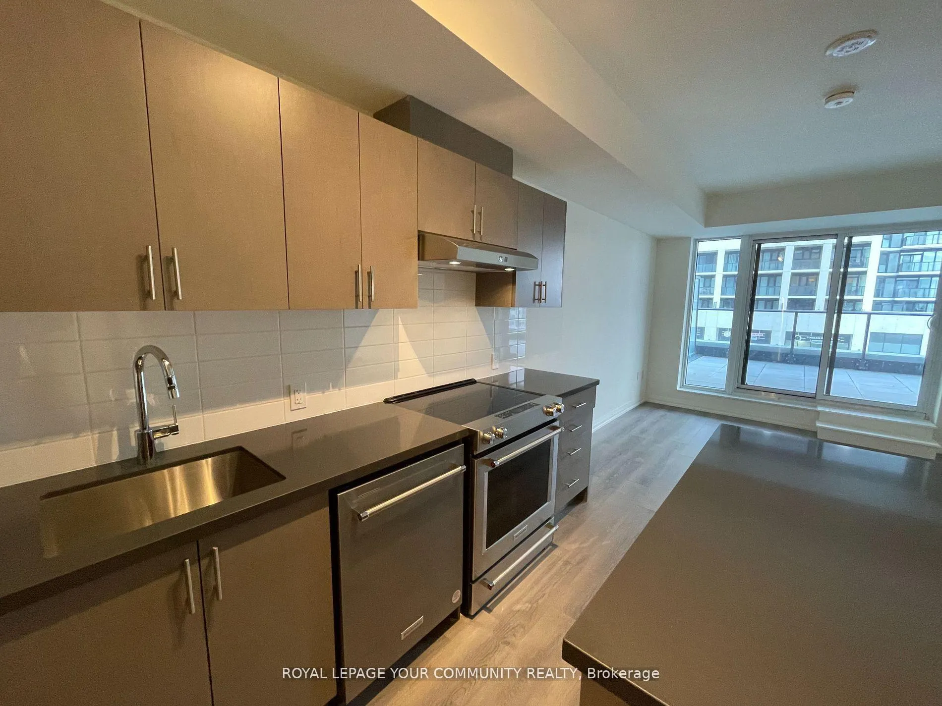 Photo 4 of Unit 204, 8960 Jane Street, Vaughan, Concord — HOMEH