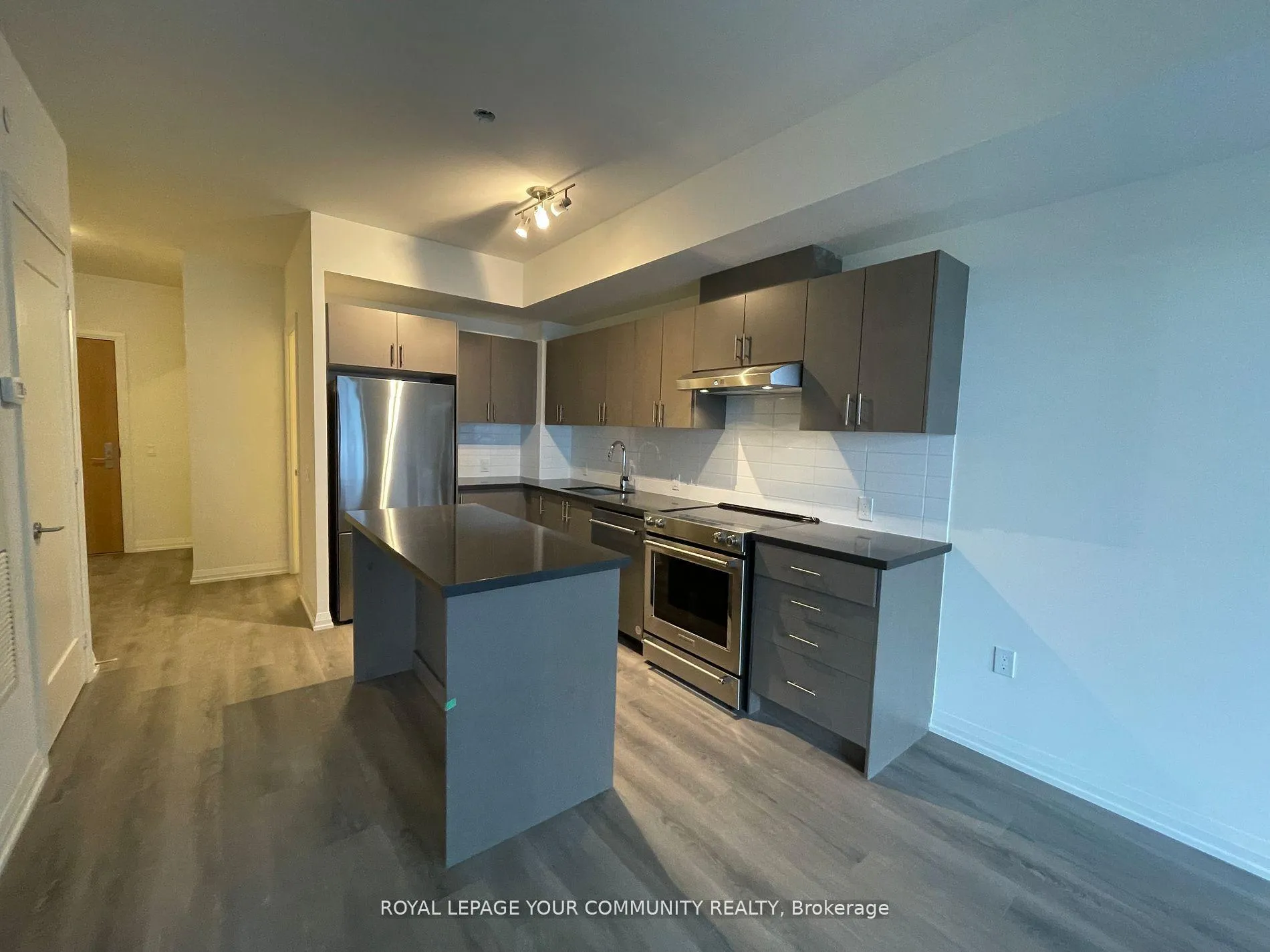 Photo 7 of Unit 204, 8960 Jane Street, Vaughan, Concord — HOMEH
