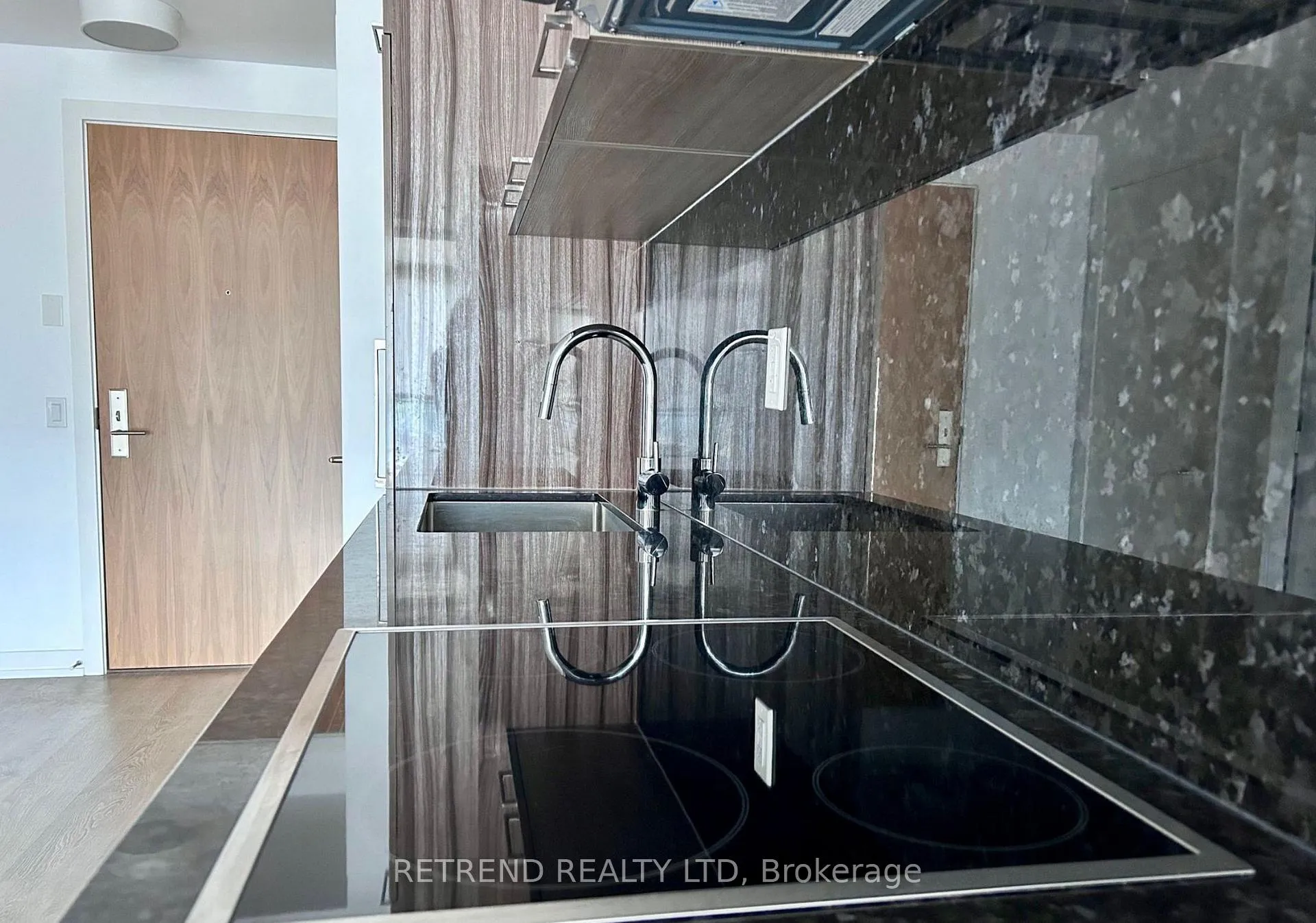 Photo 9 of Unit 611, 1 Grandview Avenue, Markham, Thornhill — HOMEH